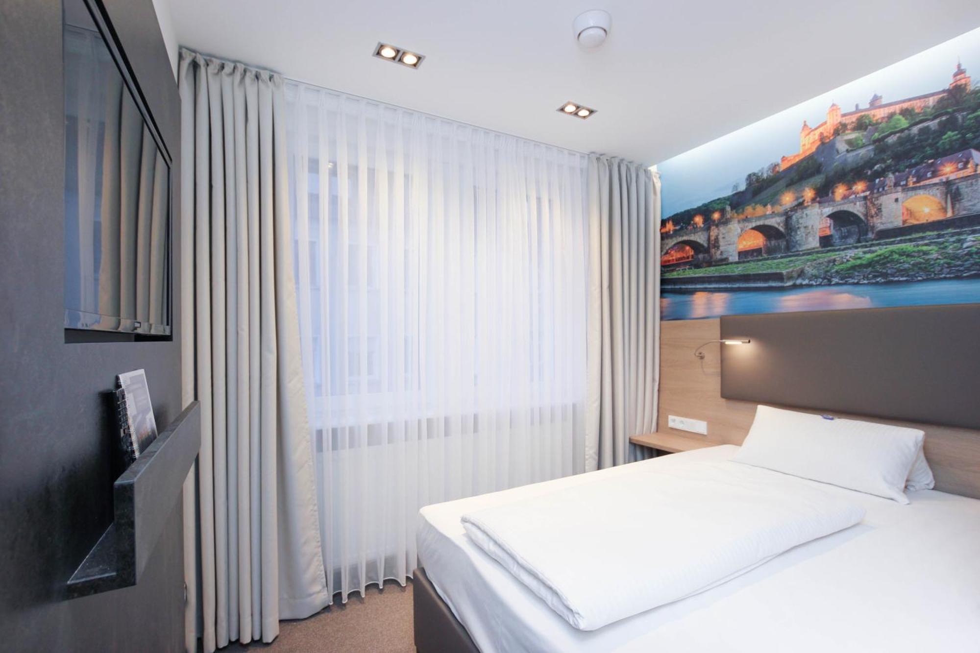Superior Single Room
