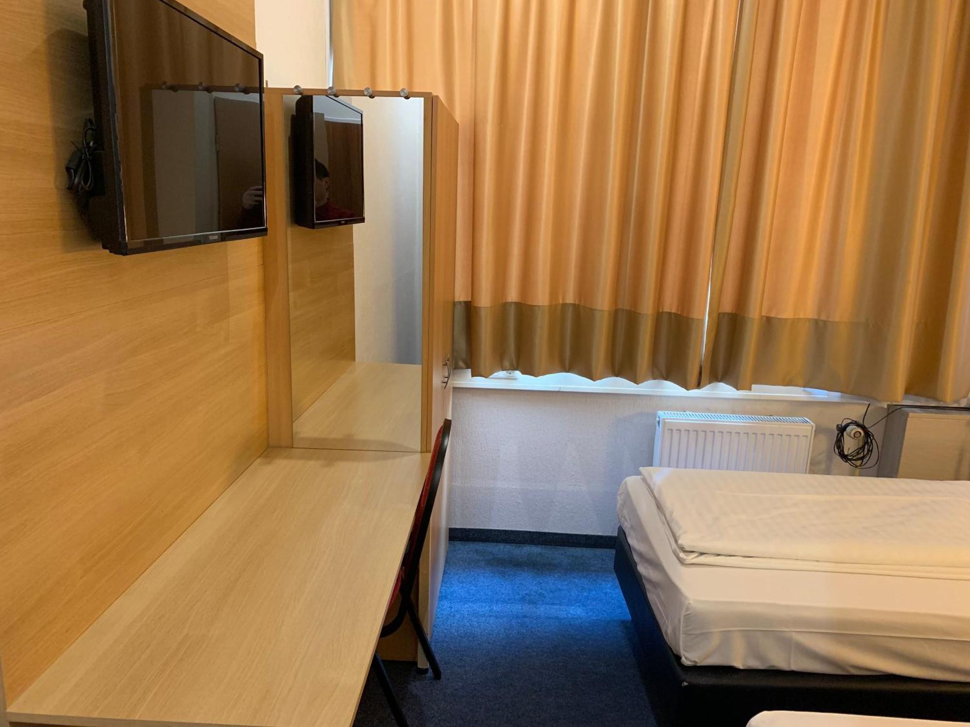 Comfort Single Room