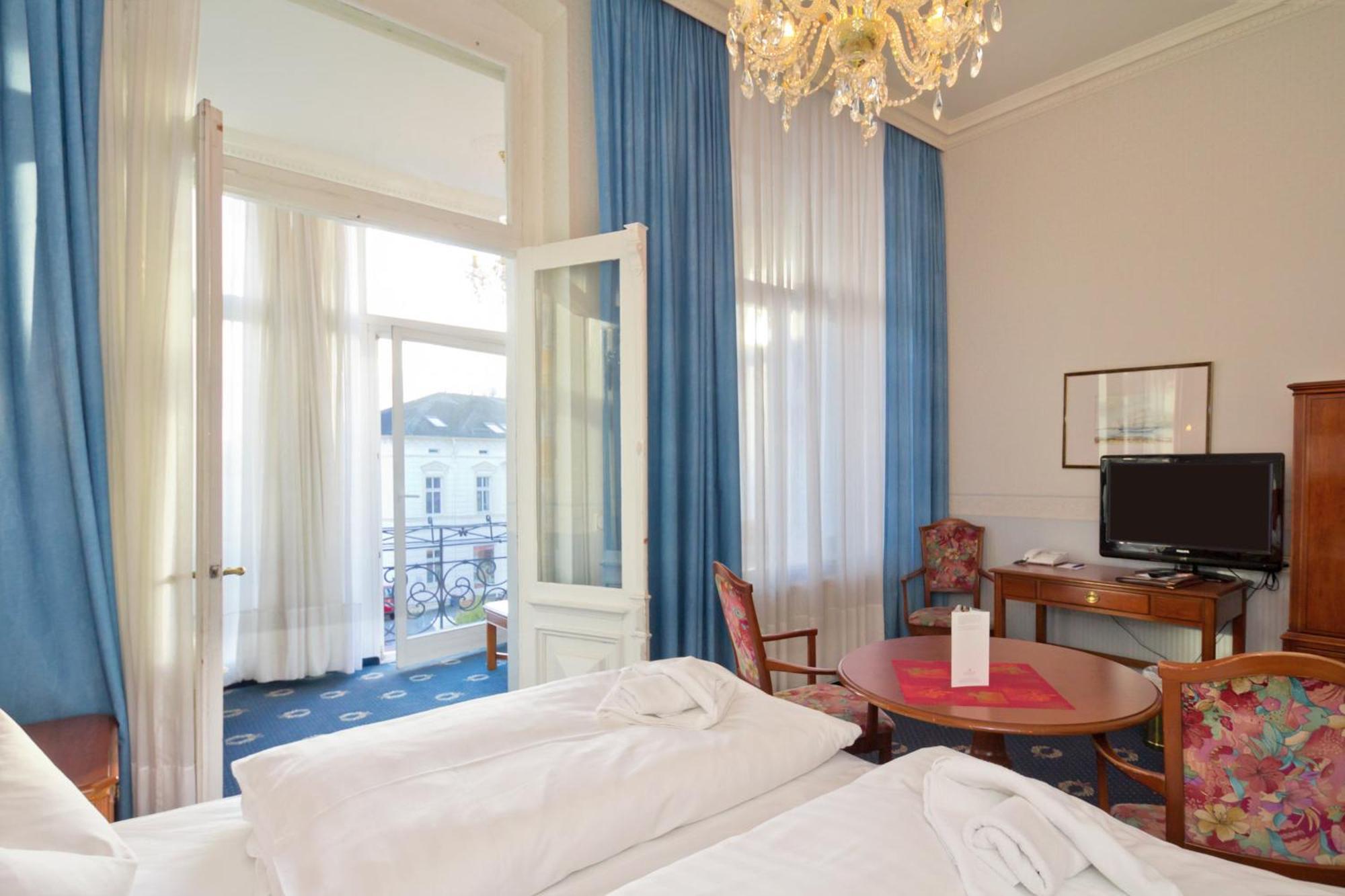 Large Double Room