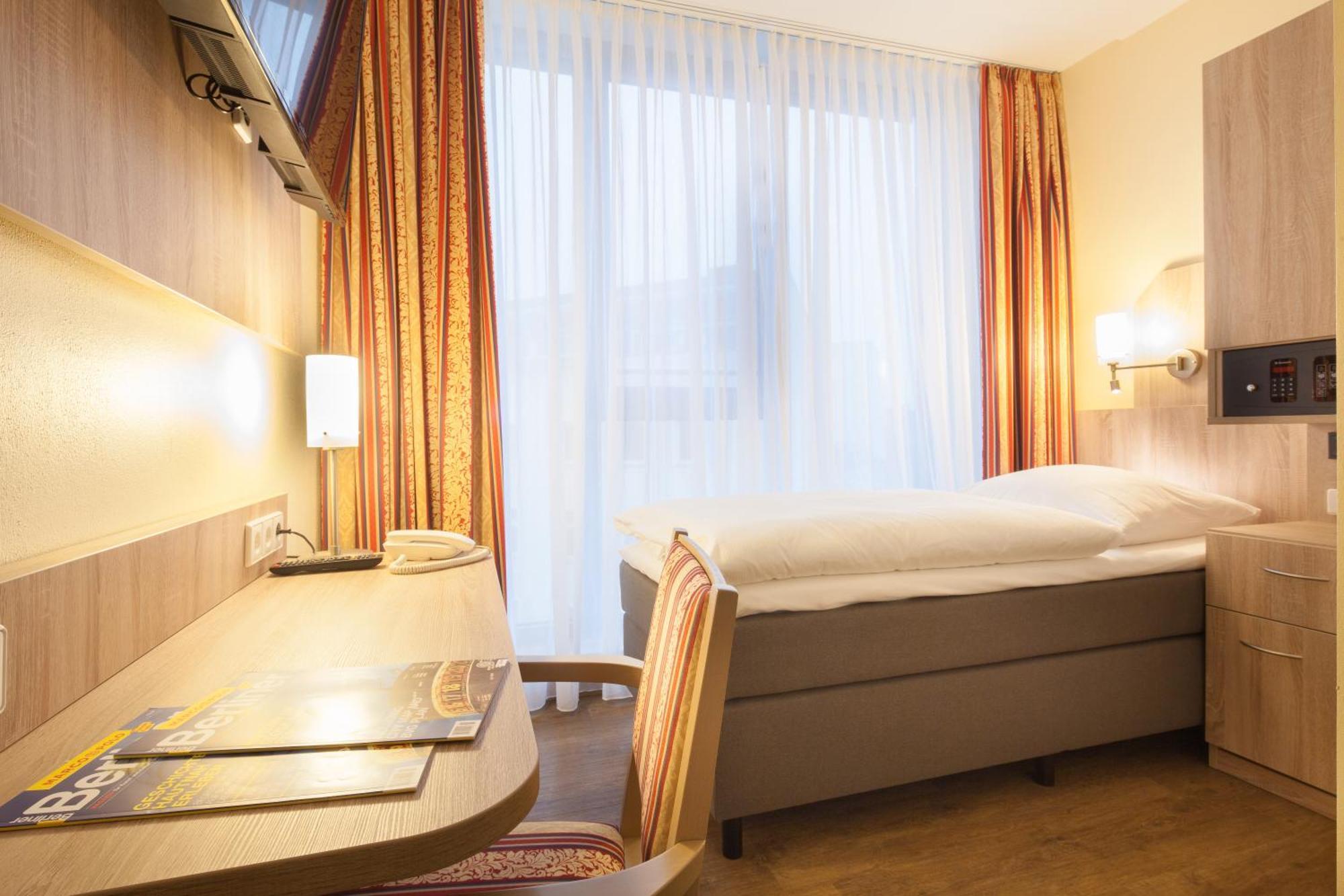 Deluxe Single Room