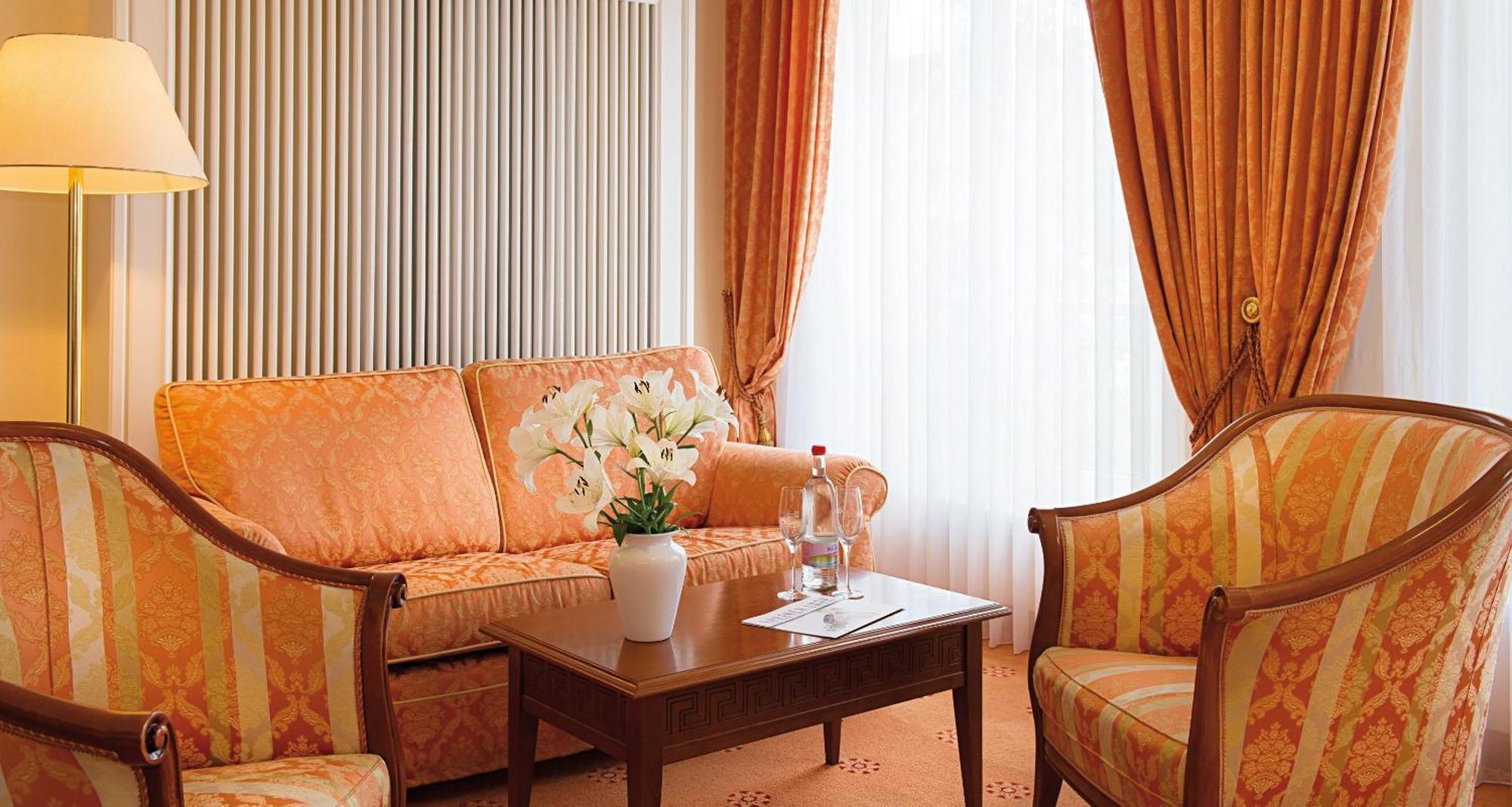 Deluxe Room,1538691517:JPEG