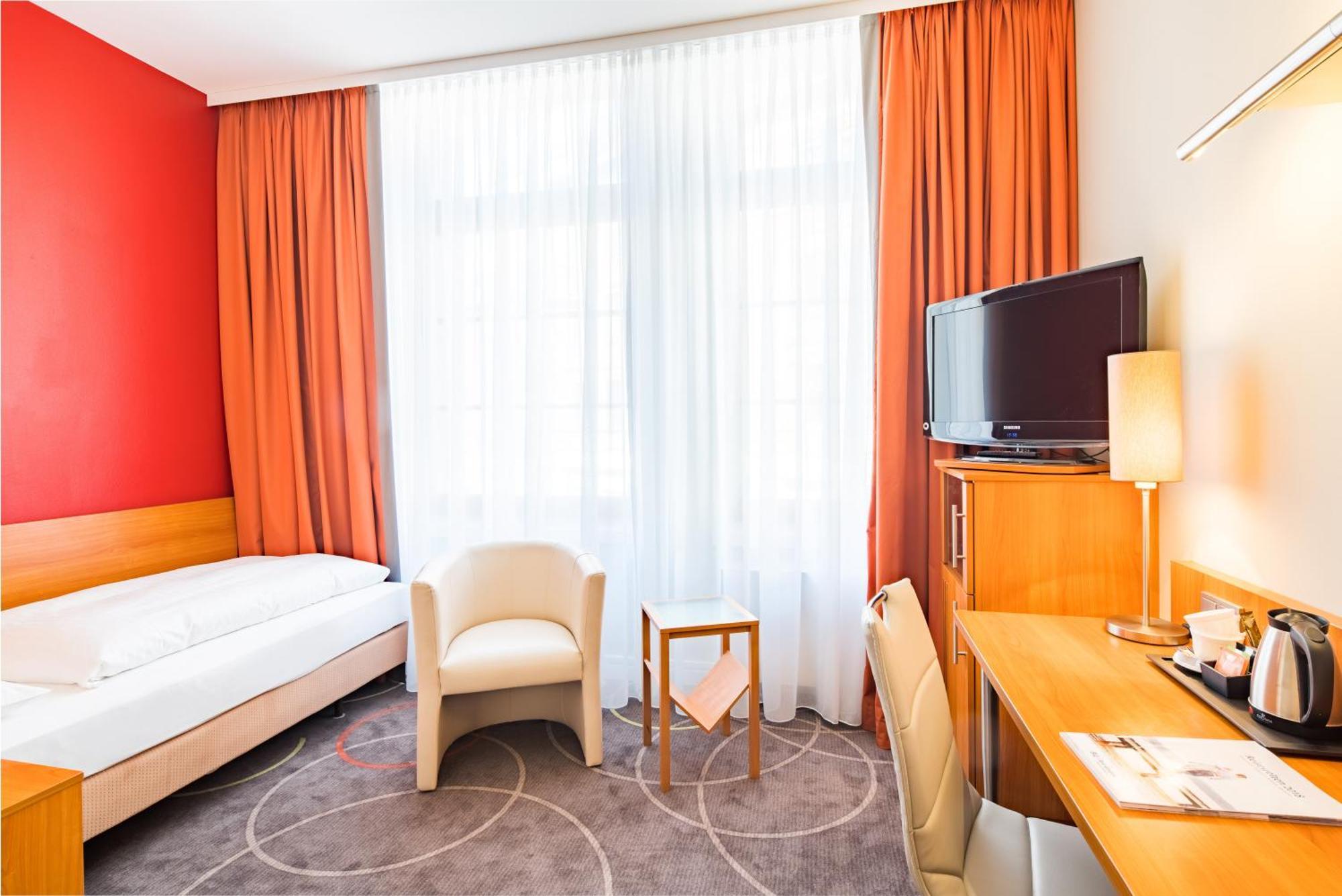 Deluxe Single Room,1641717321:JPEG