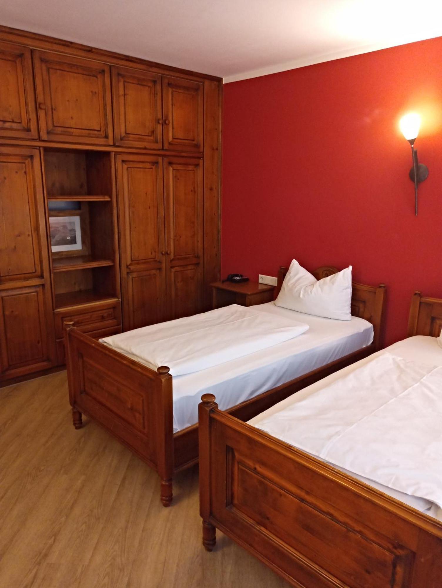 Triple Room,1219374859:JPEG