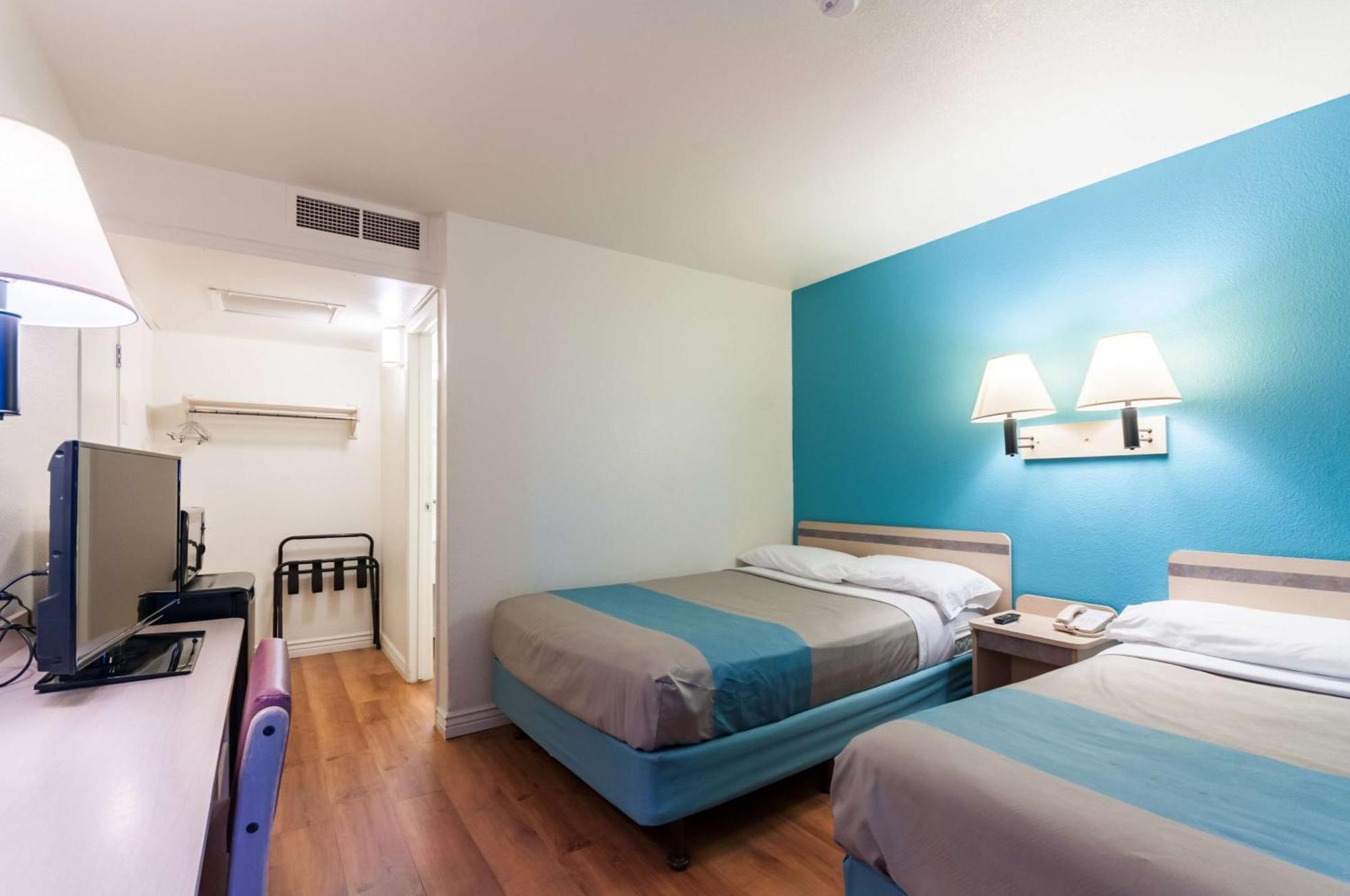 Deluxe Quadruple Room Smoking