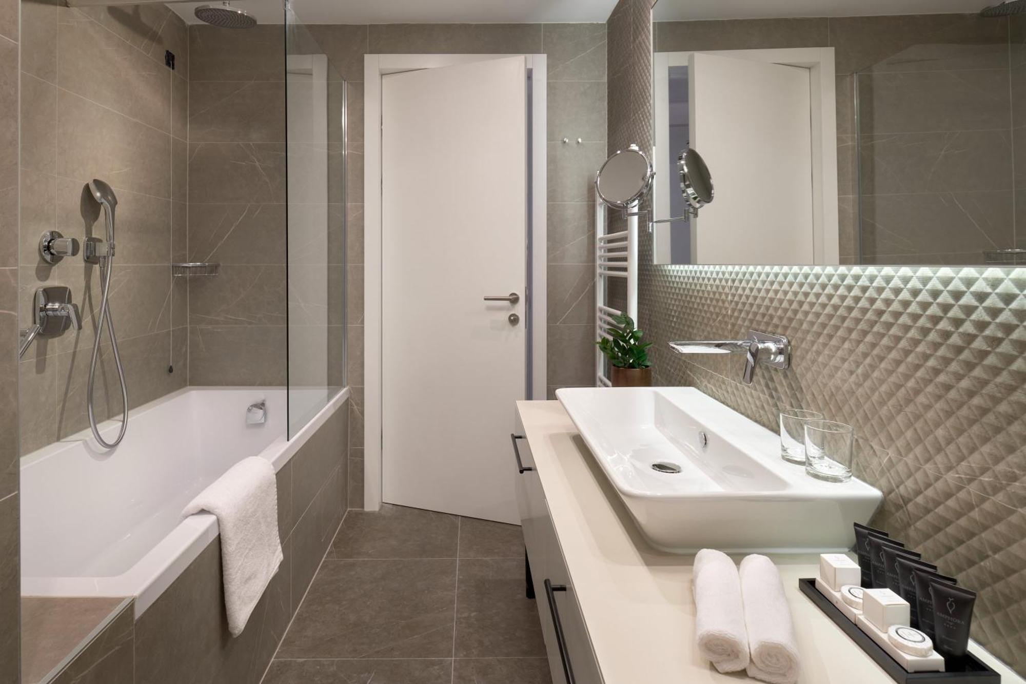 Standard Double or Twin Room Sea View