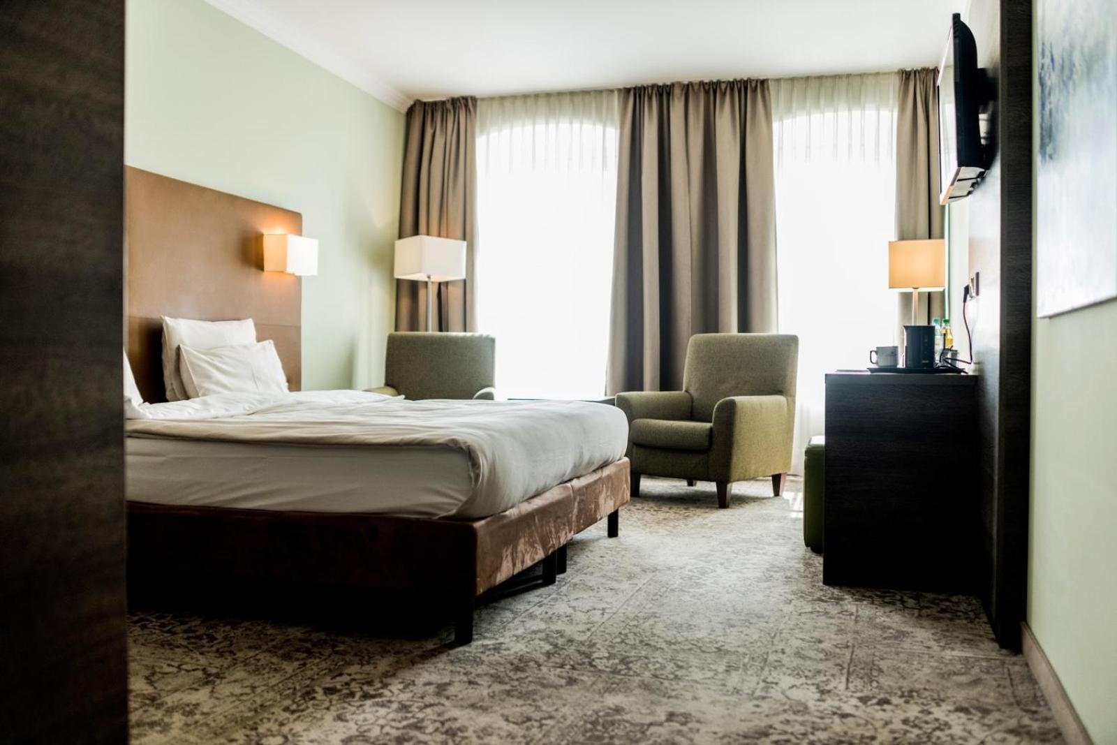 King Room,1610235674:JPEG