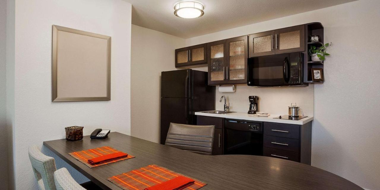 One-Bedroom Suite,1639561456:JPEG