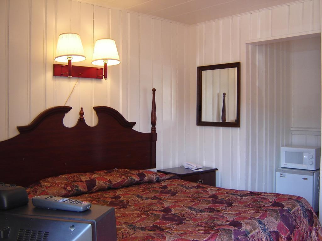 King Room One King Bed