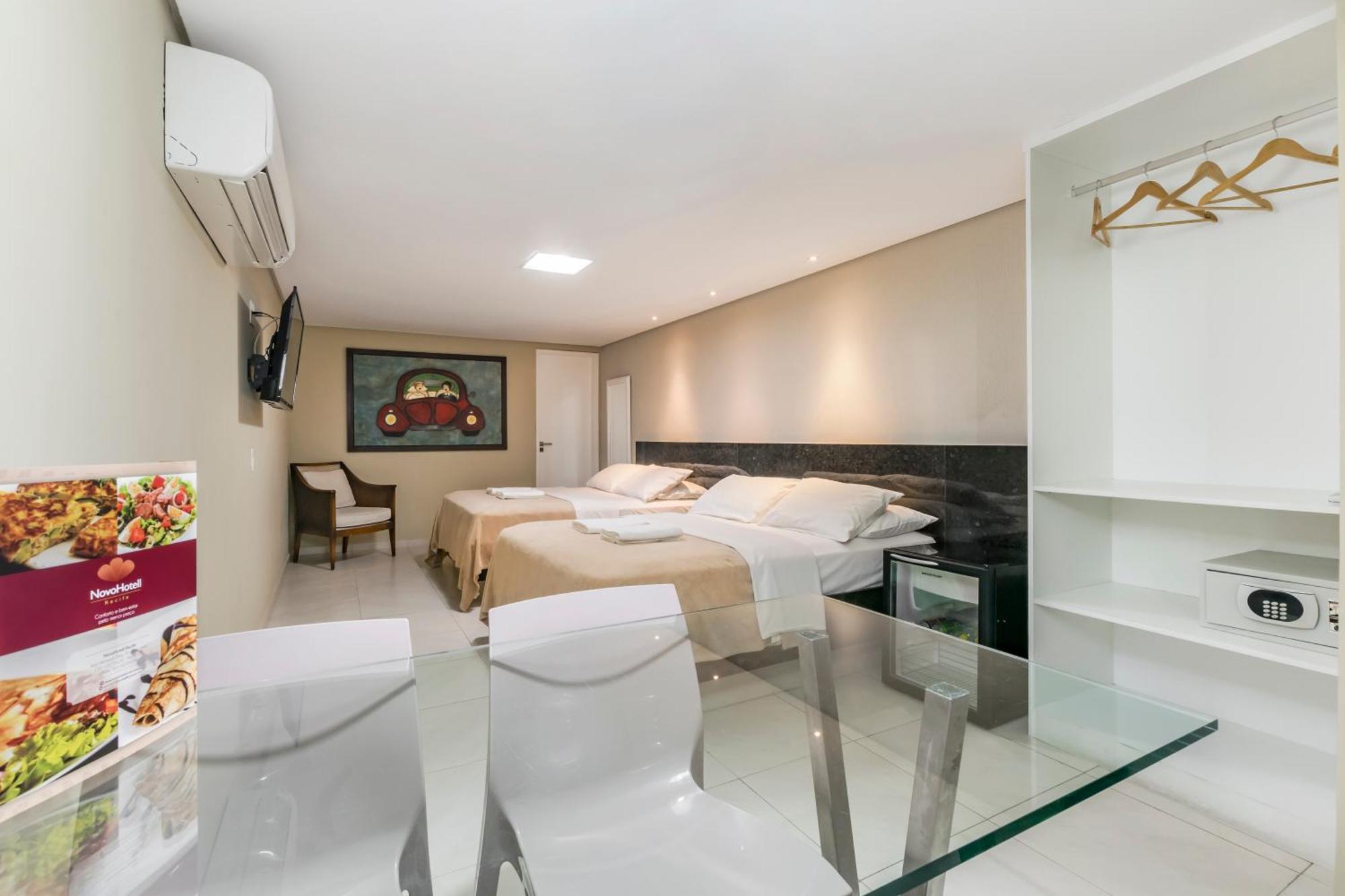 Master Room (4 adults),1589591552:JPEG