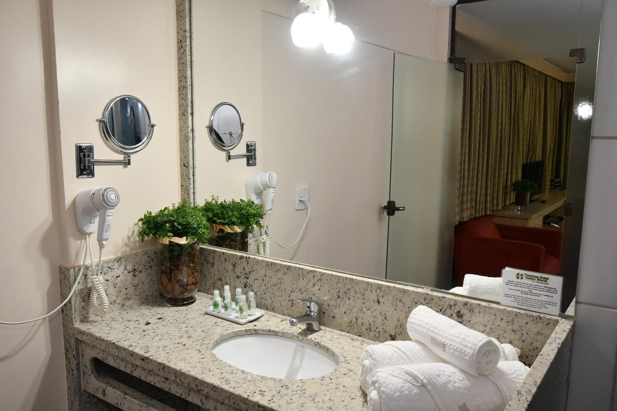 Superior Apartment,1118443644:JPEG