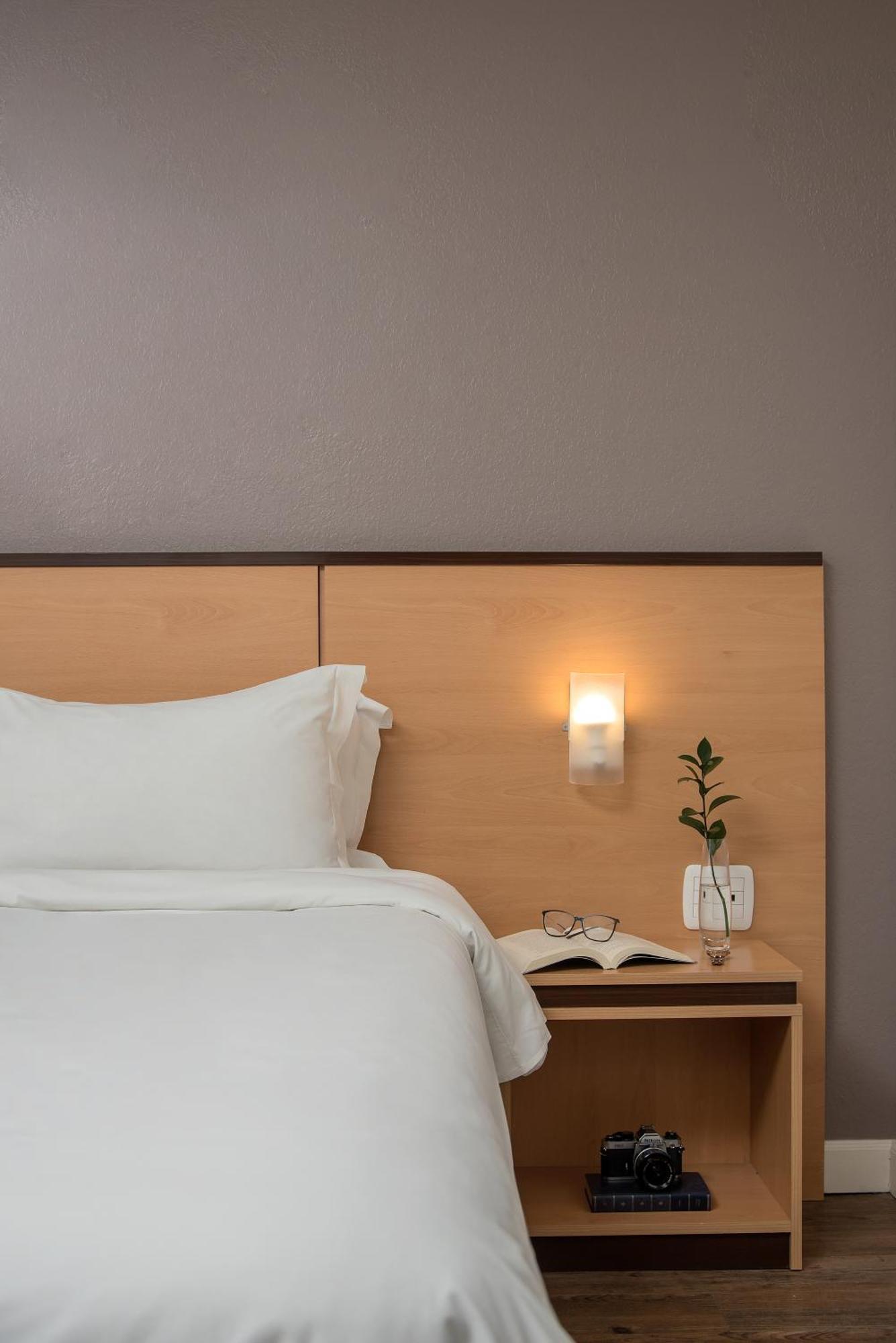 Luxury Triple 1 King Bed 1 Single Bed,1220733220:JPEG