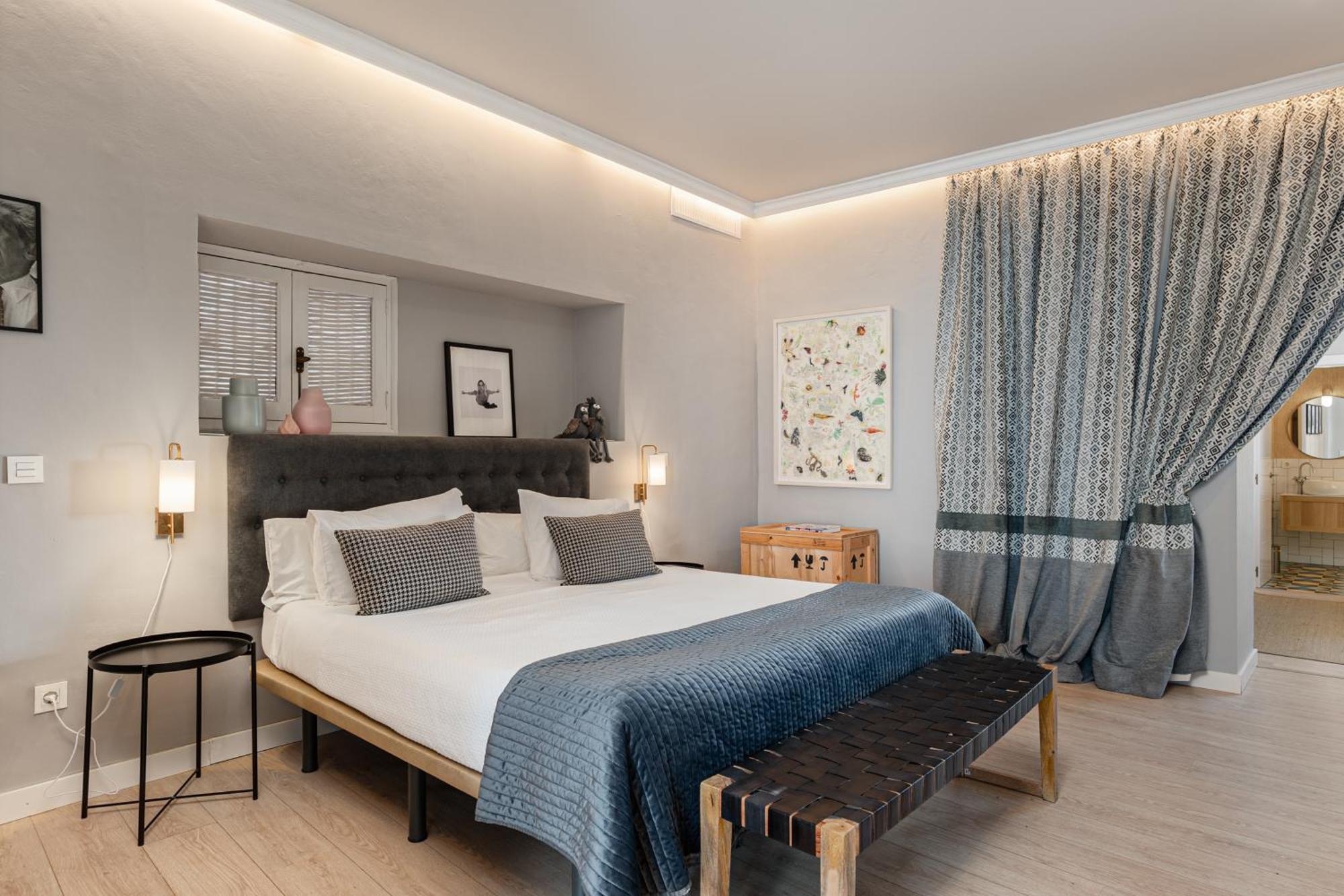 Deluxe Junior Suite King bed