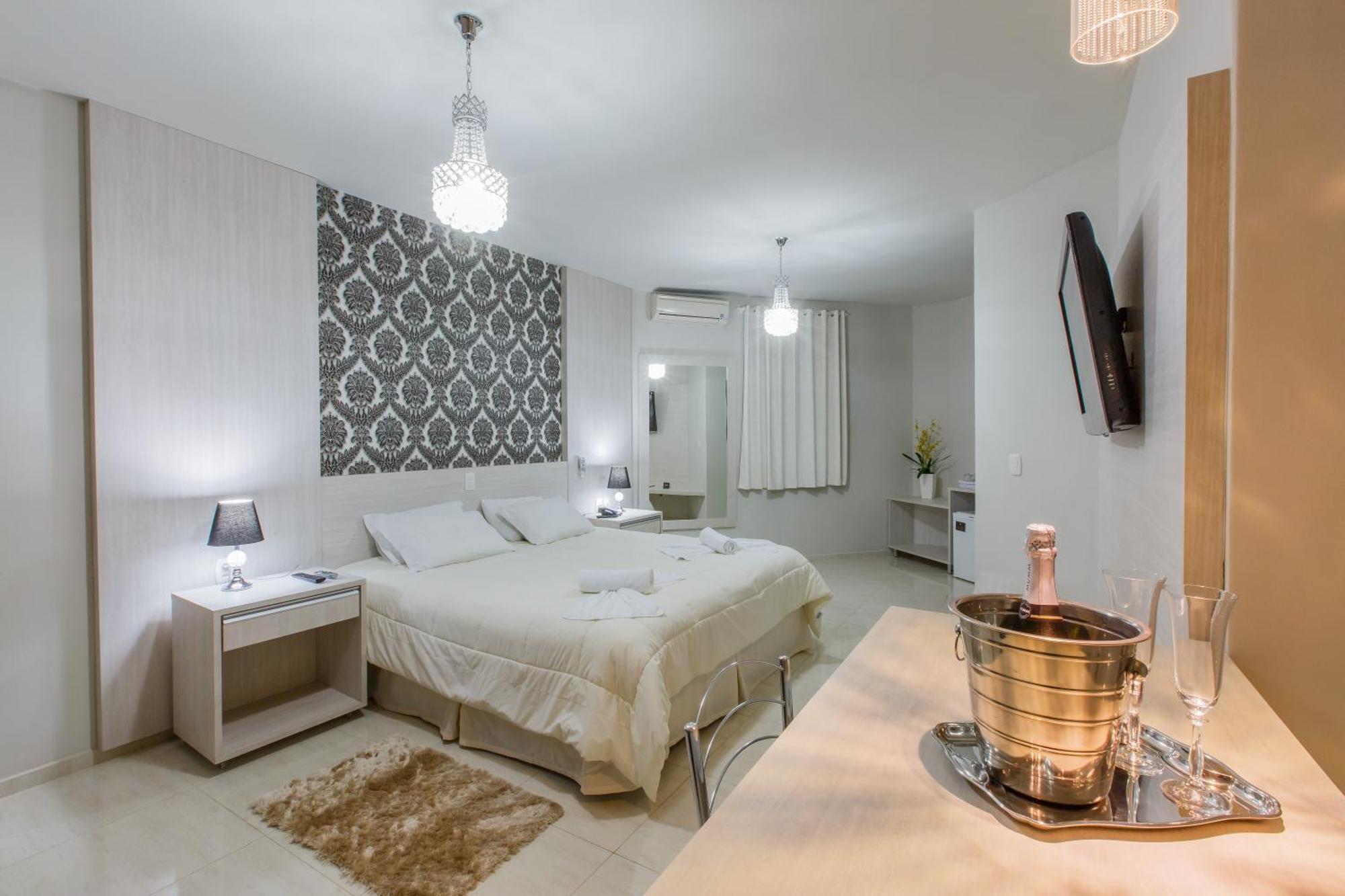 Queen Suite Spa Bath