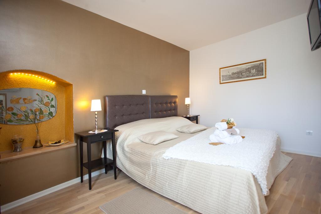 Deluxe Double or Twin Room Garden View