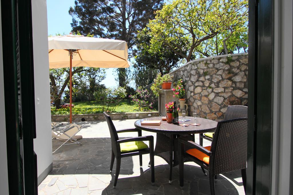 Double or Twin Room Terrace Sea View