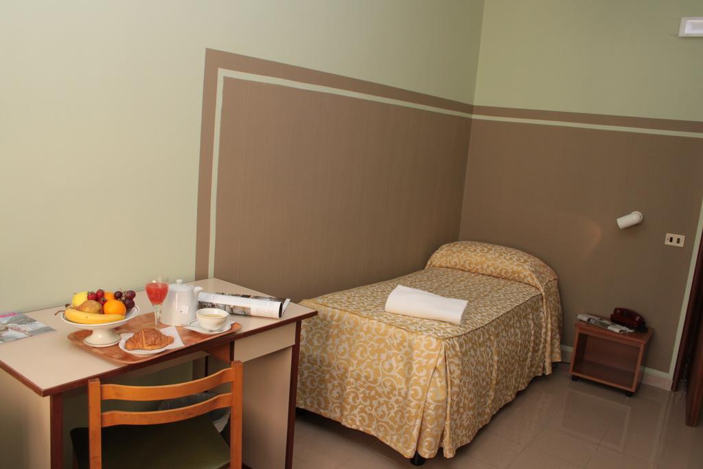Single Room,1216295344:JPEG