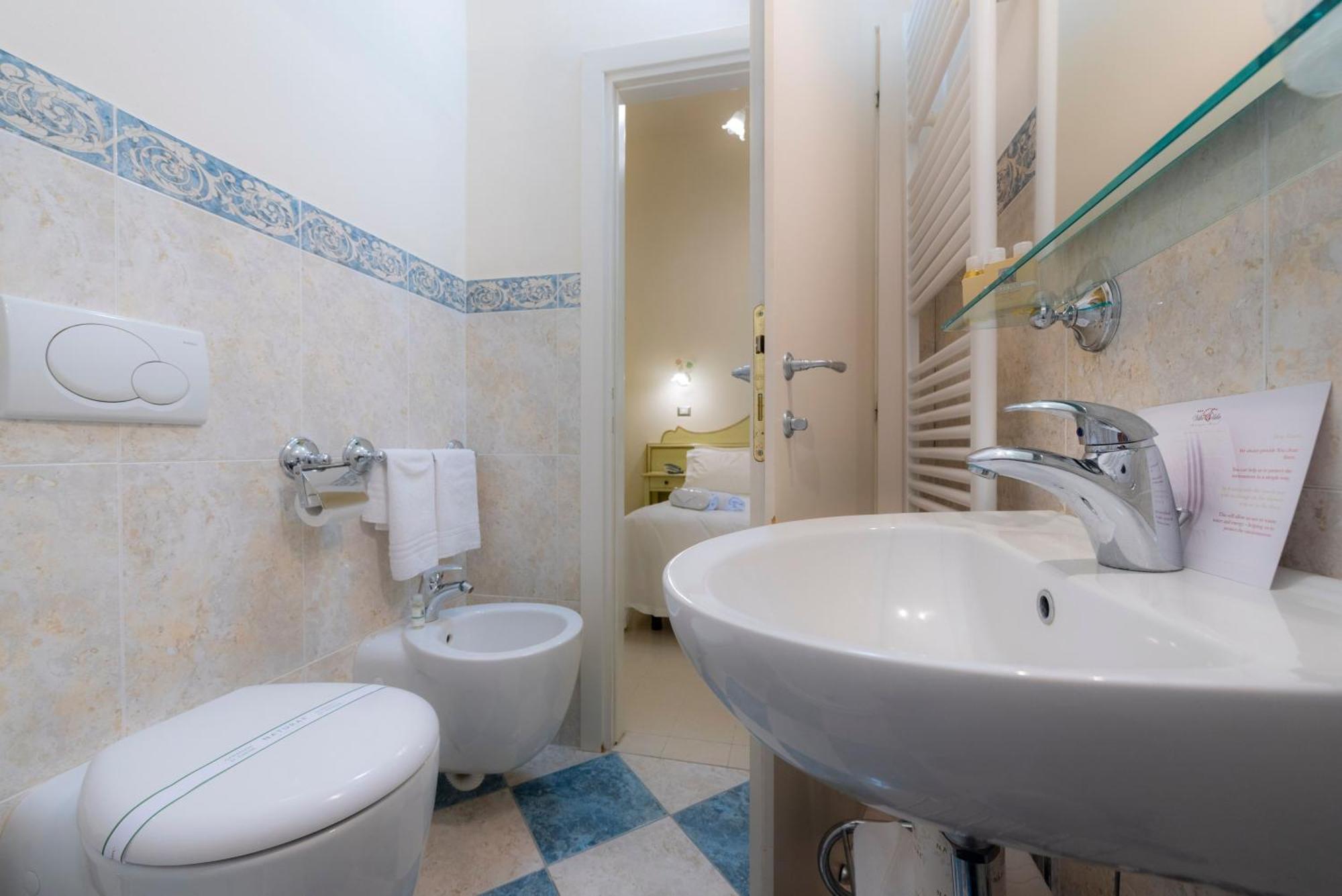 Classic Double Room Small Double Bed