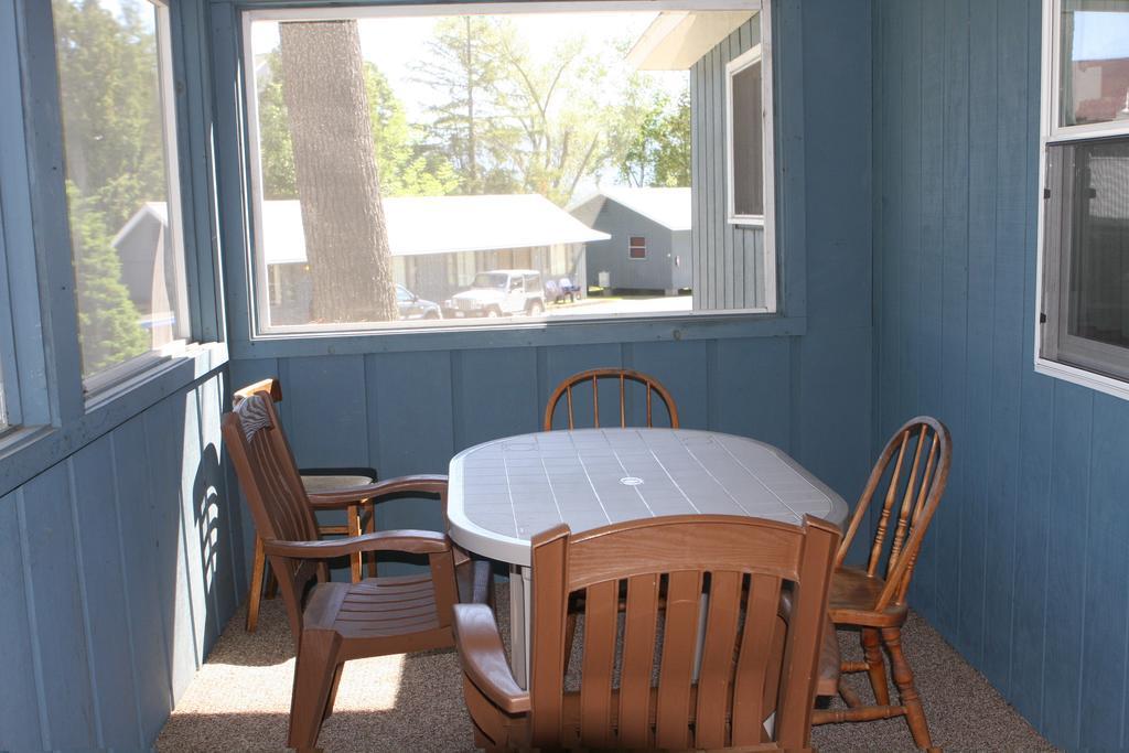 Cottage,122492473:JPEG