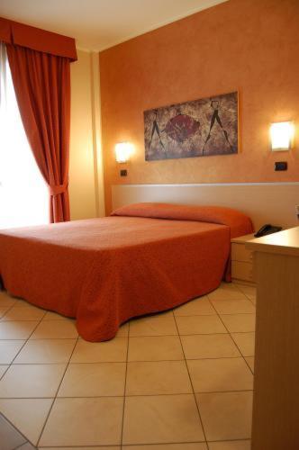 Double Room,193256107:JPEG