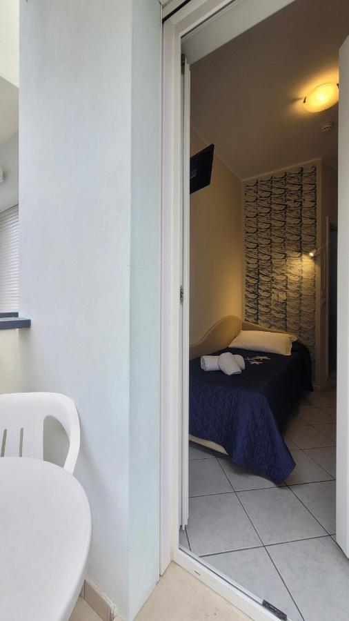 Single Room Balcony