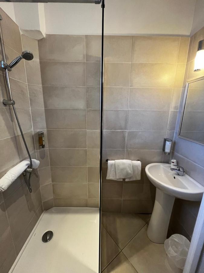Triple Room,1170606868:JPEG