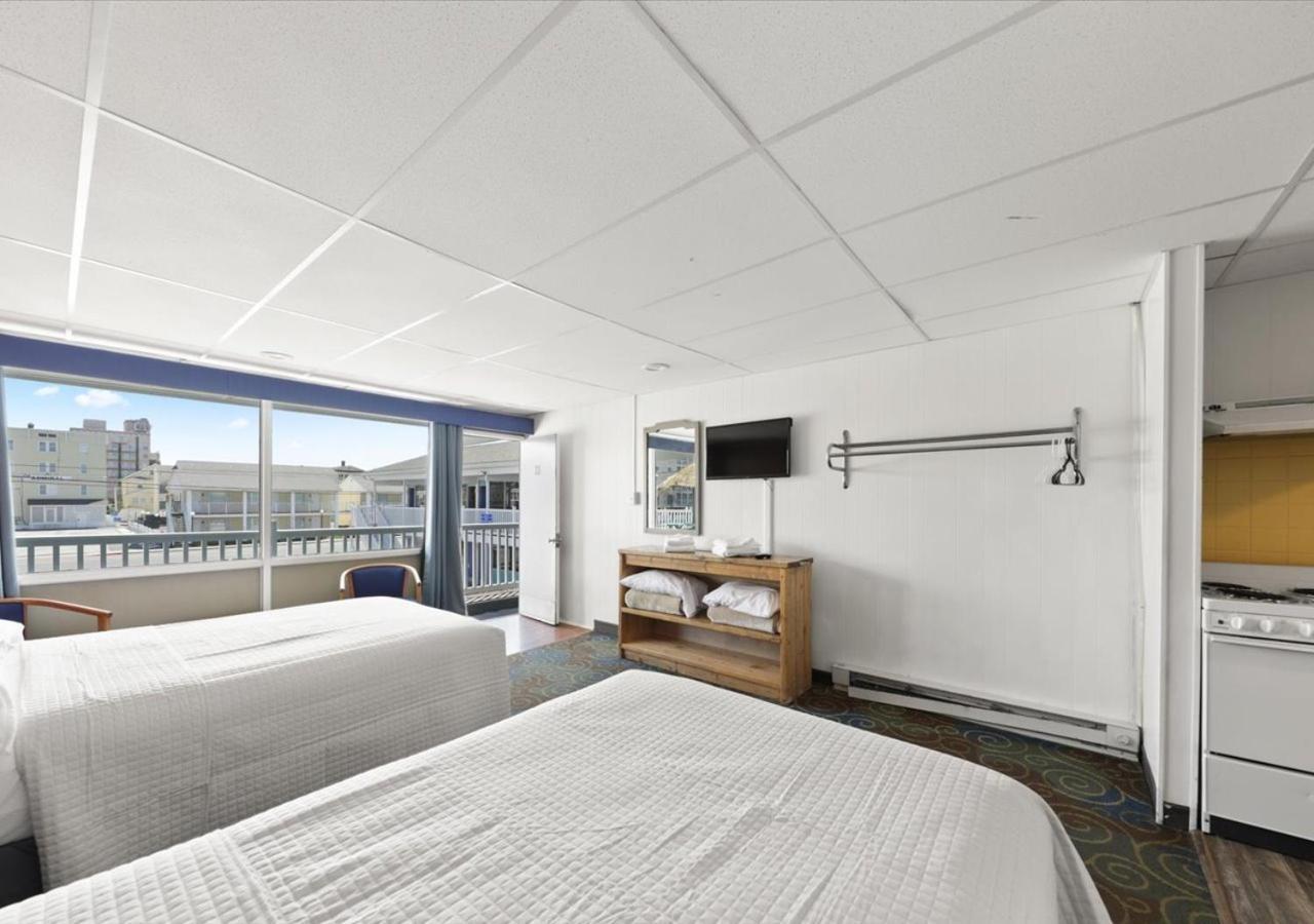 Efficiency Room Two Double Beds