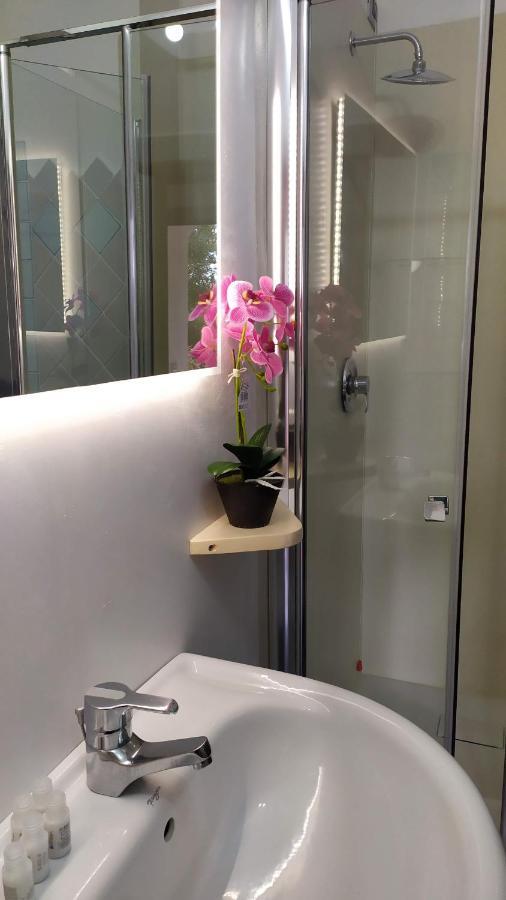 Double Room,1338532217:JPEG