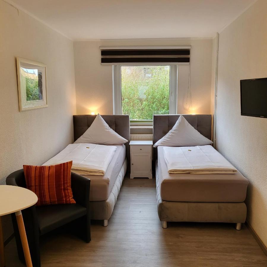 Small Twin Room,1187927443:JPEG