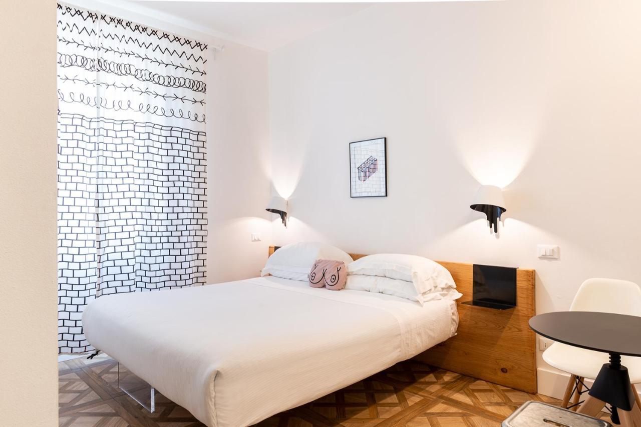 Double Room,1225583600:JPEG