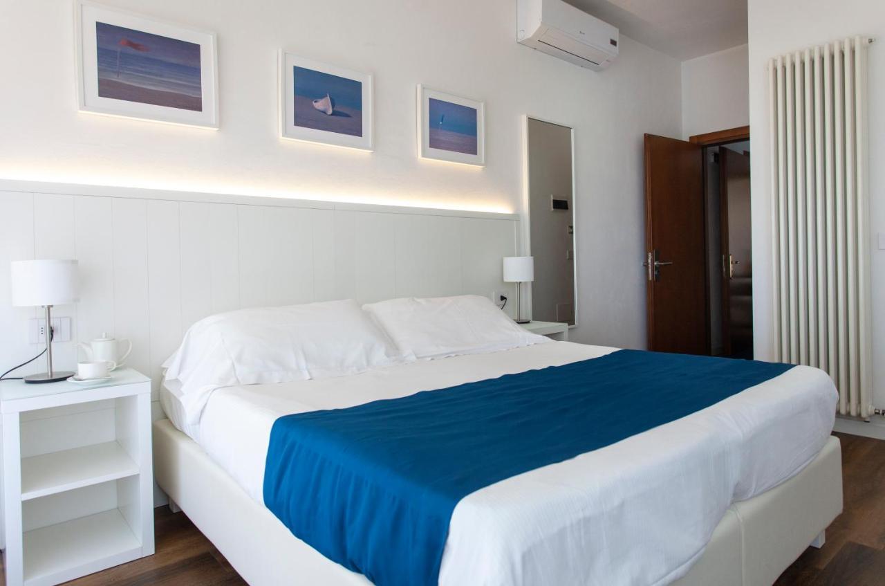 2 Connecting Double Rooms with Balcony,1225815536:JPEG