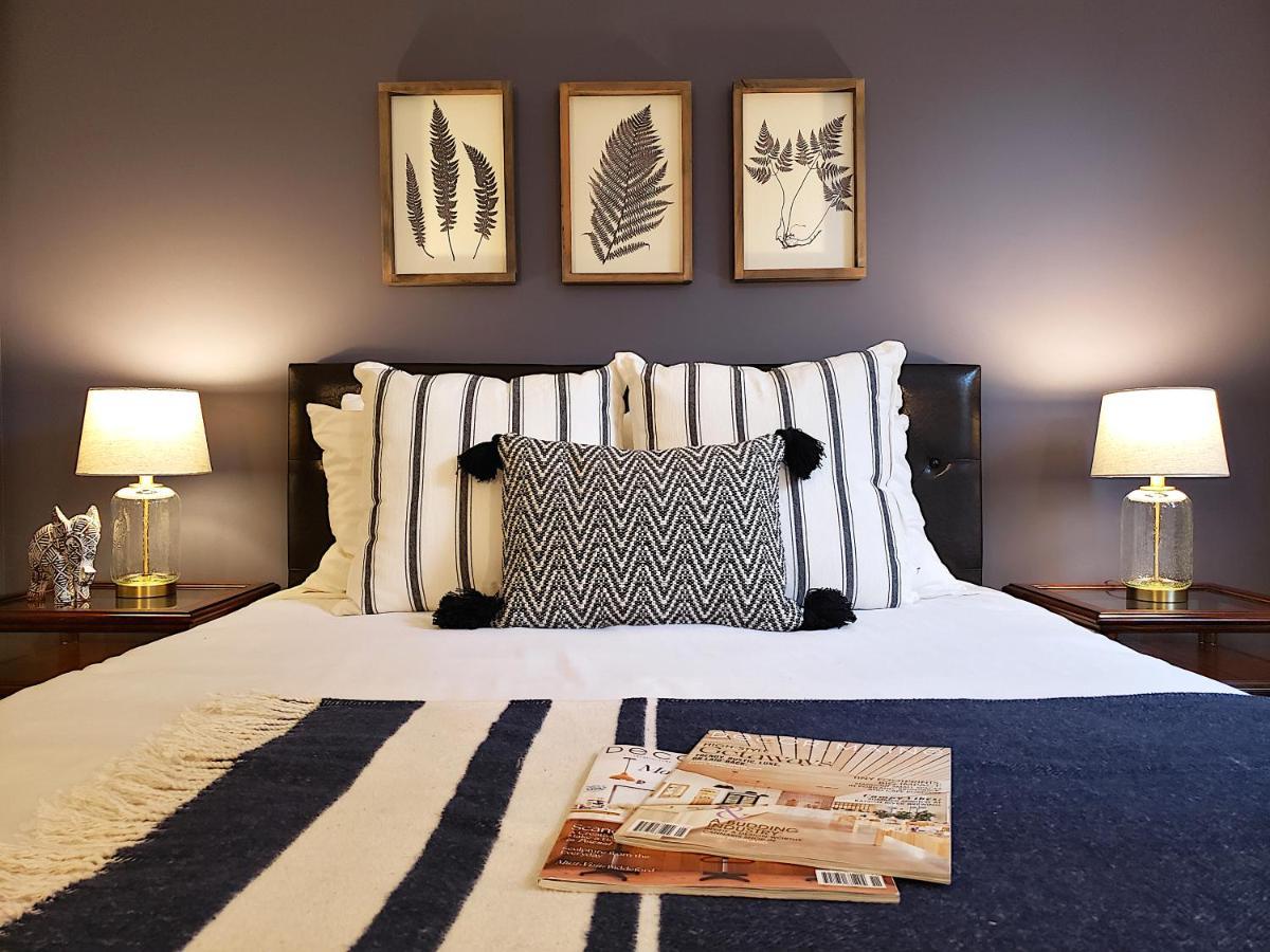 Economy Queen Room