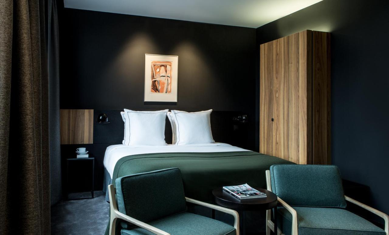 Deluxe Room,759280739:JPEG