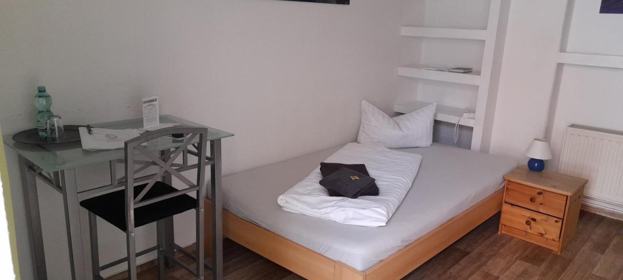 Standard Single Room,1381832327:JPEG