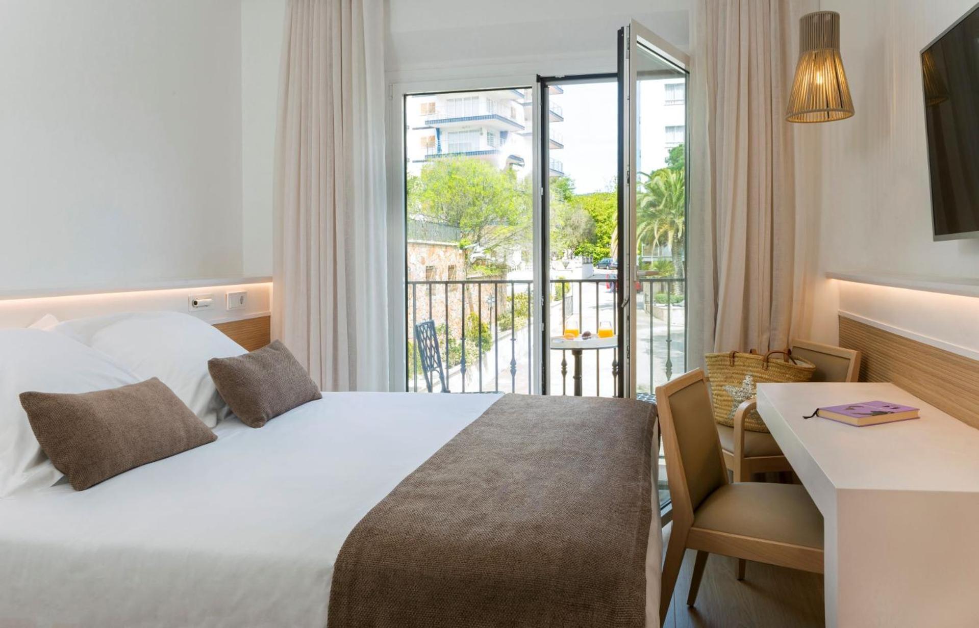 Double room garden views