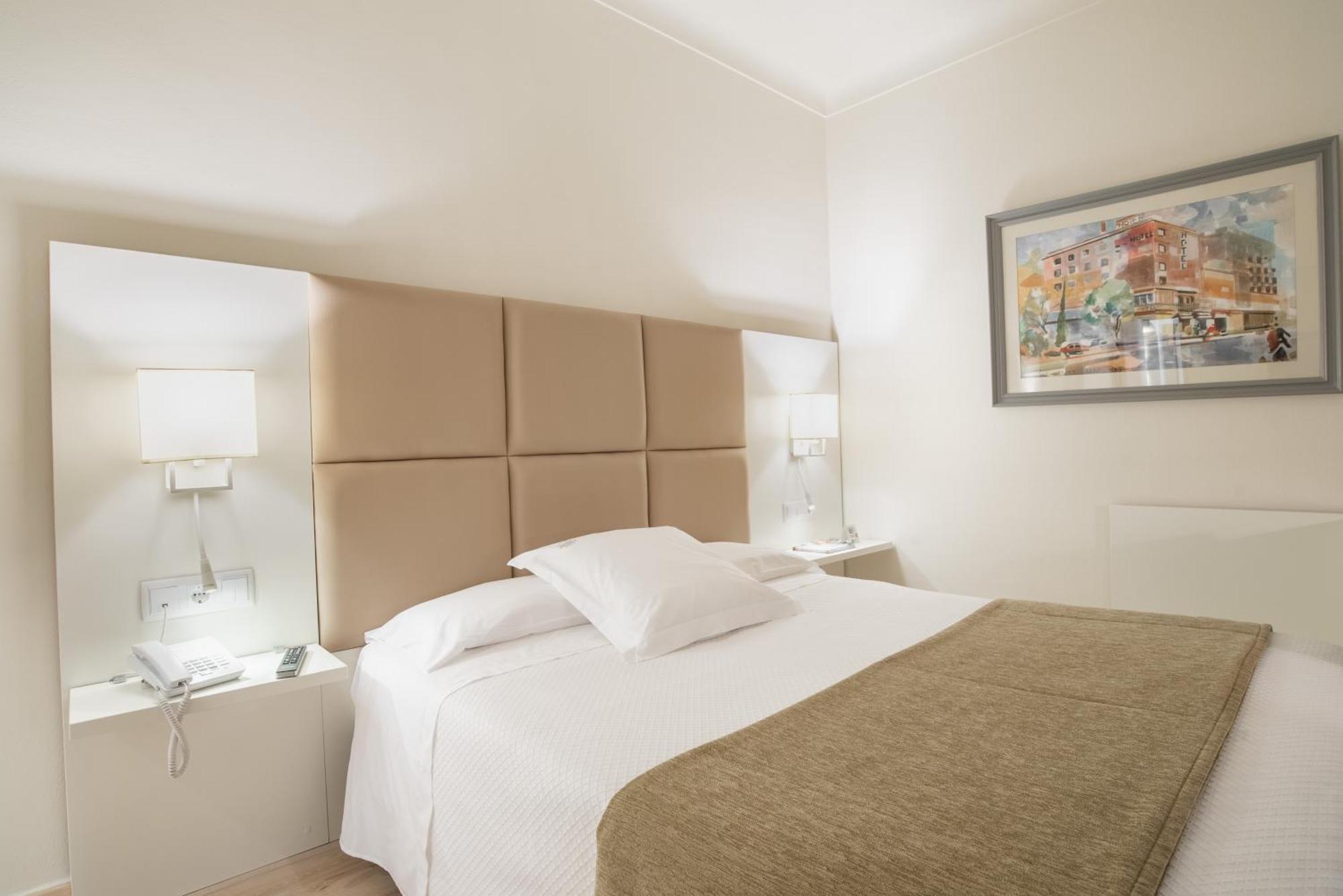 Single Room,1226881325:JPEG