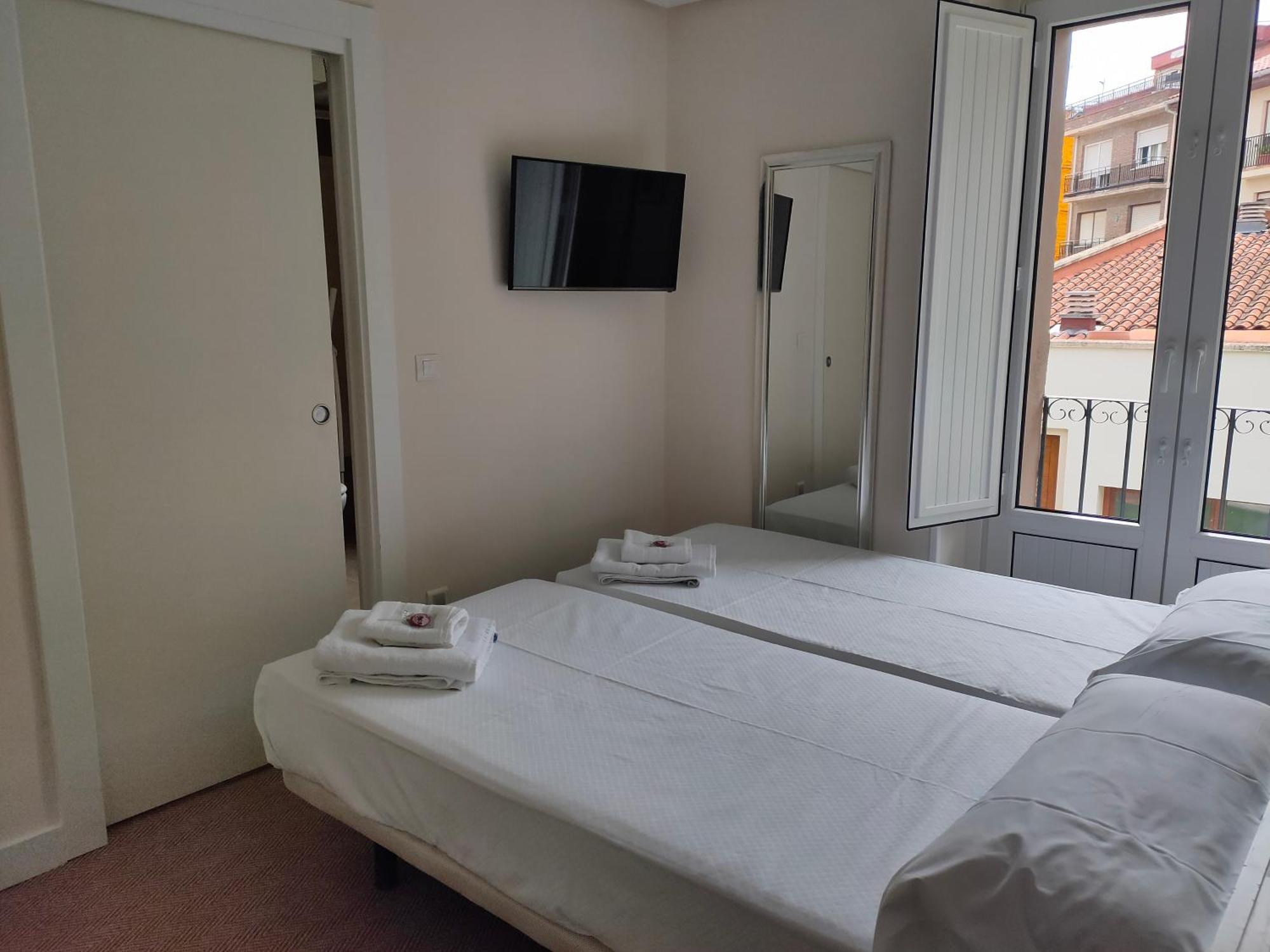 Quadruple Room,1226883872:JPEG