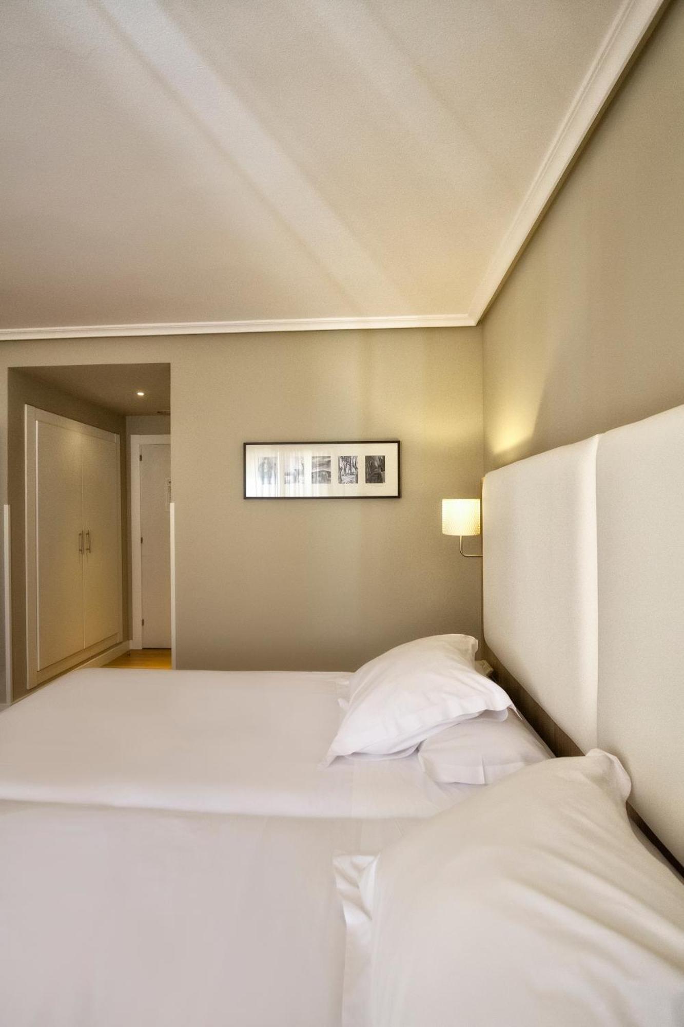 Double or Twin Room,1226887148:JPEG