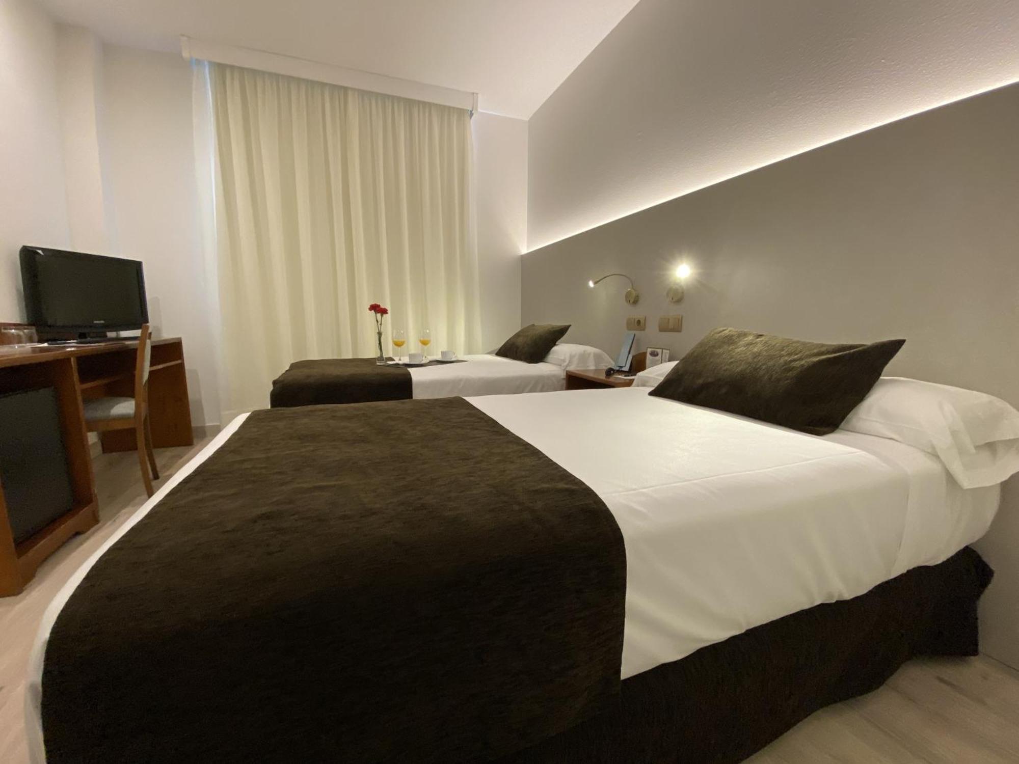 Double or Twin Room,1479791942:JPEG