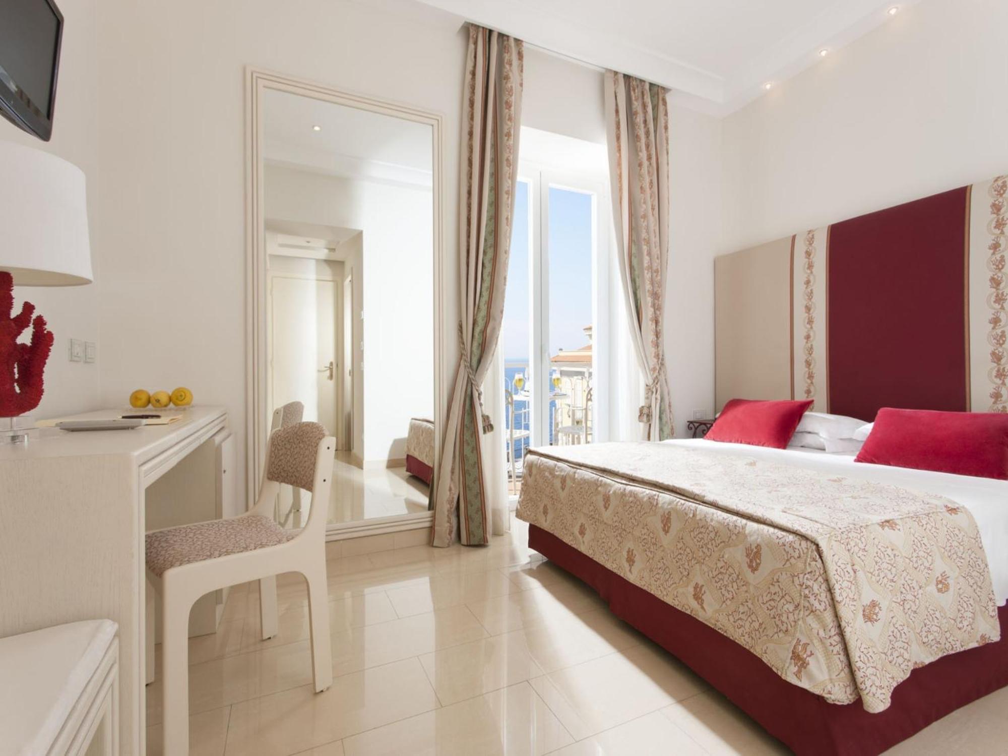 Superior Double or Twin Room Sea View