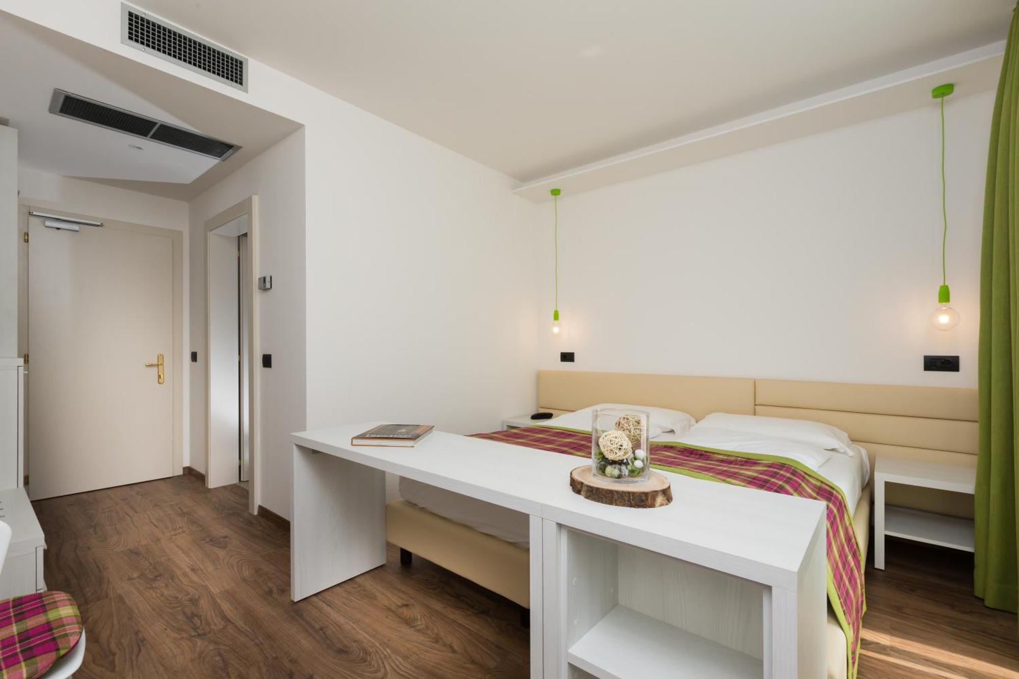 Double or Twin Room Garden View
