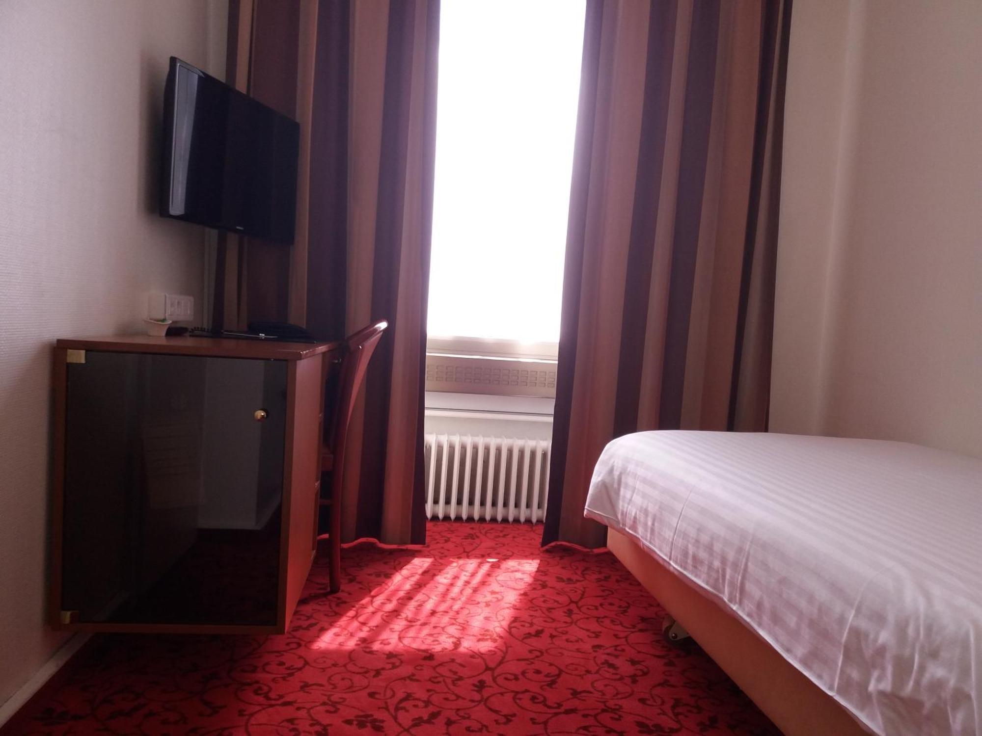 Economy Single Room,1559634970:JPEG