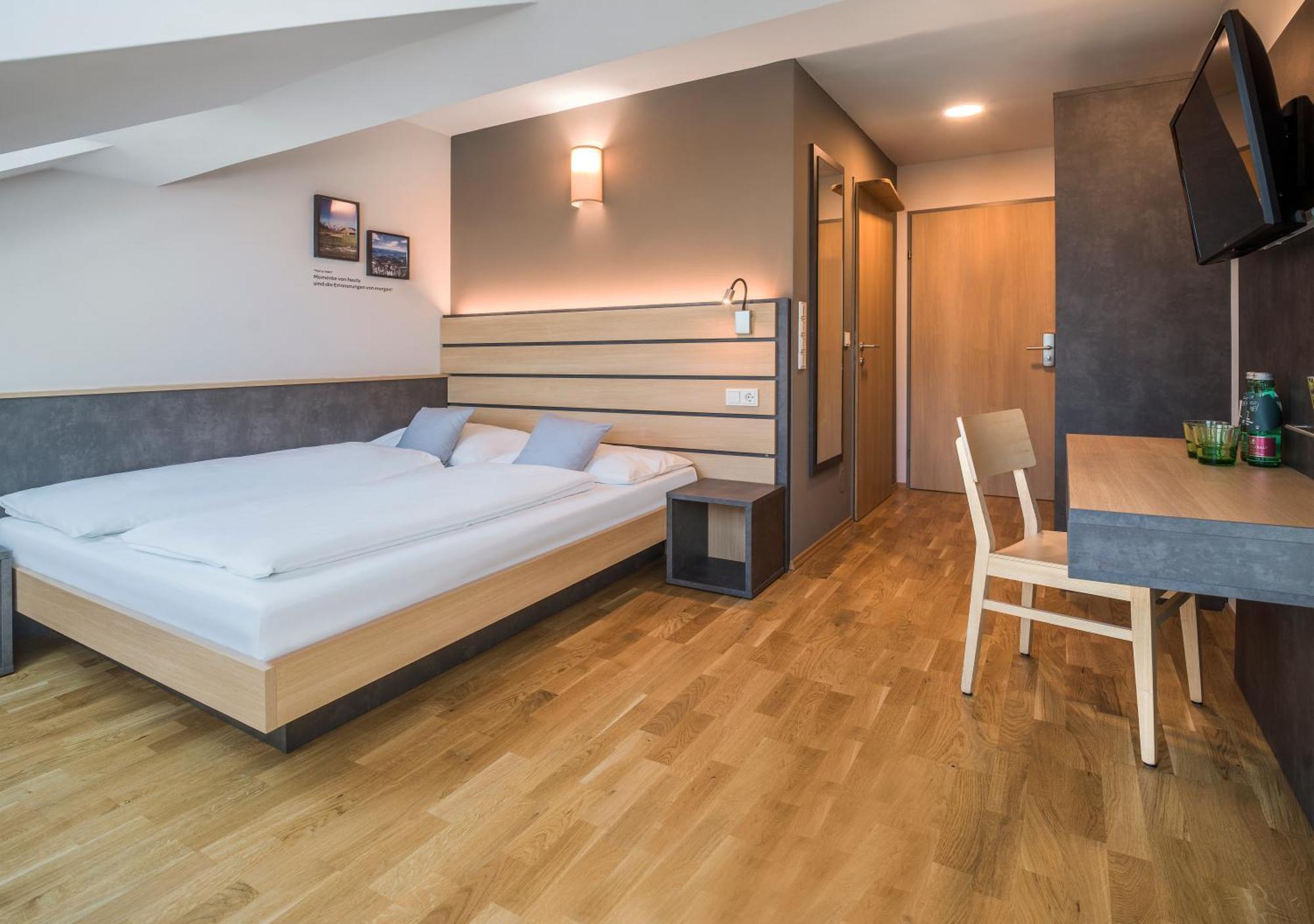 Single Room,1227174698:JPEG