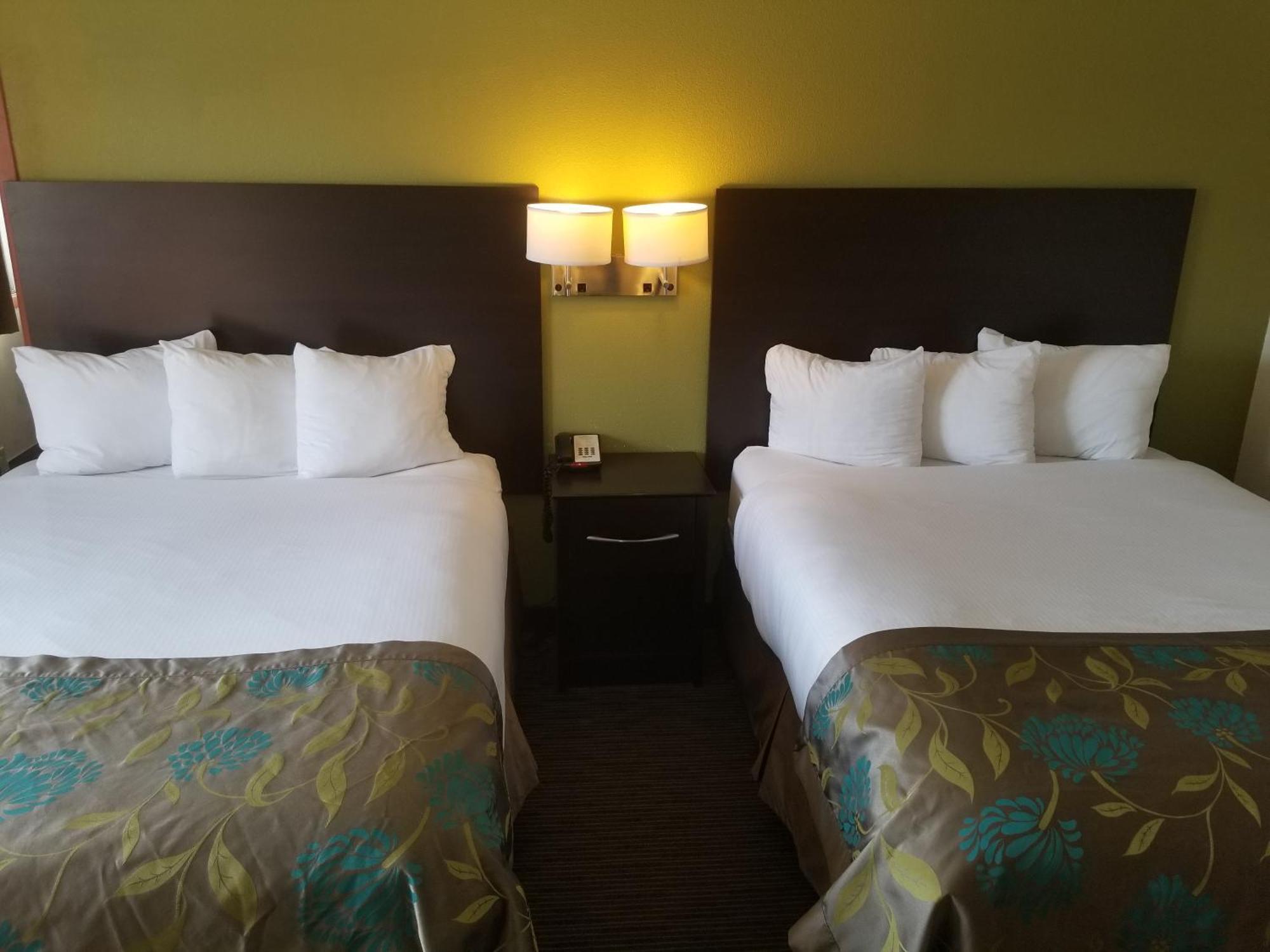 Queen Room Two Queen Beds Non-Smoking