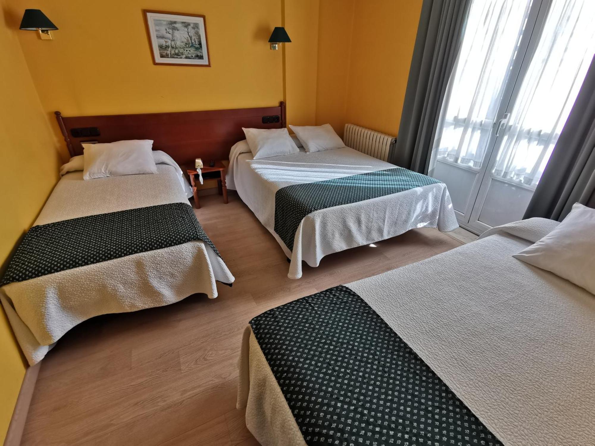 Triple Room,645913848:JPEG