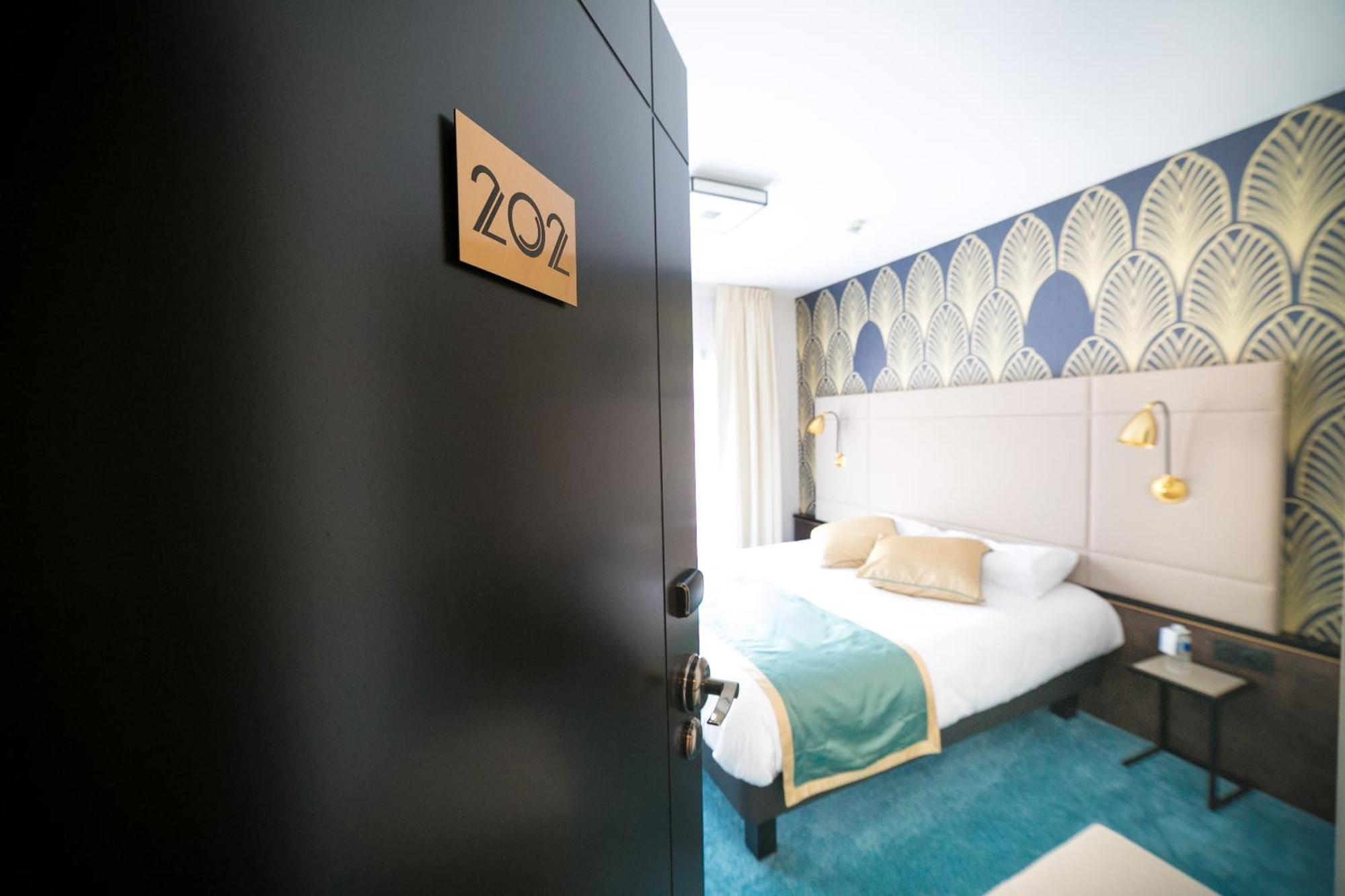 Classic Queen Room