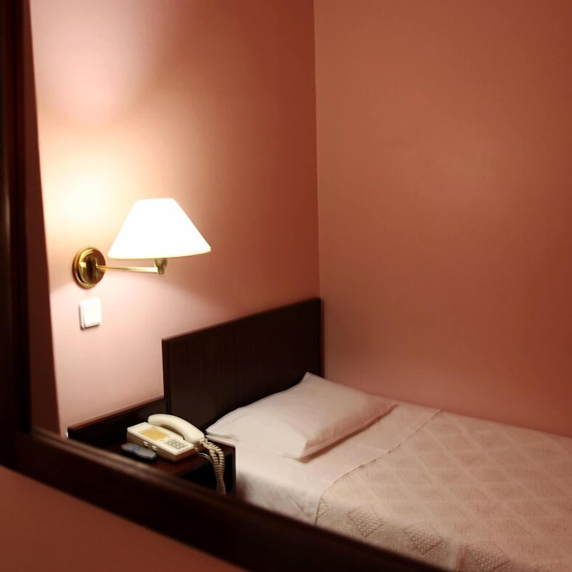 Budget Single Room