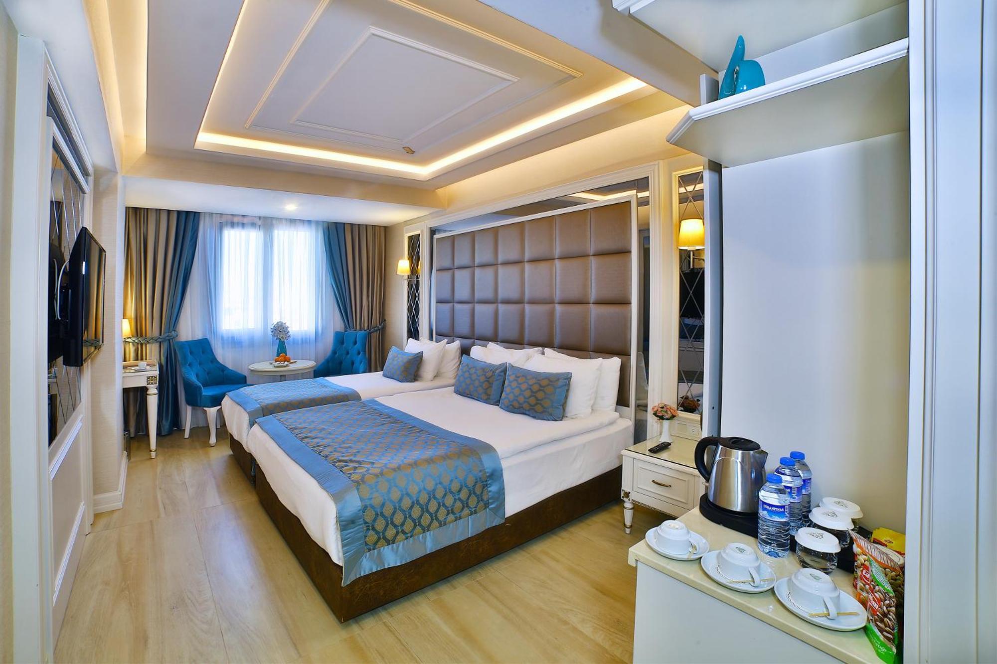 Deluxe Family Room