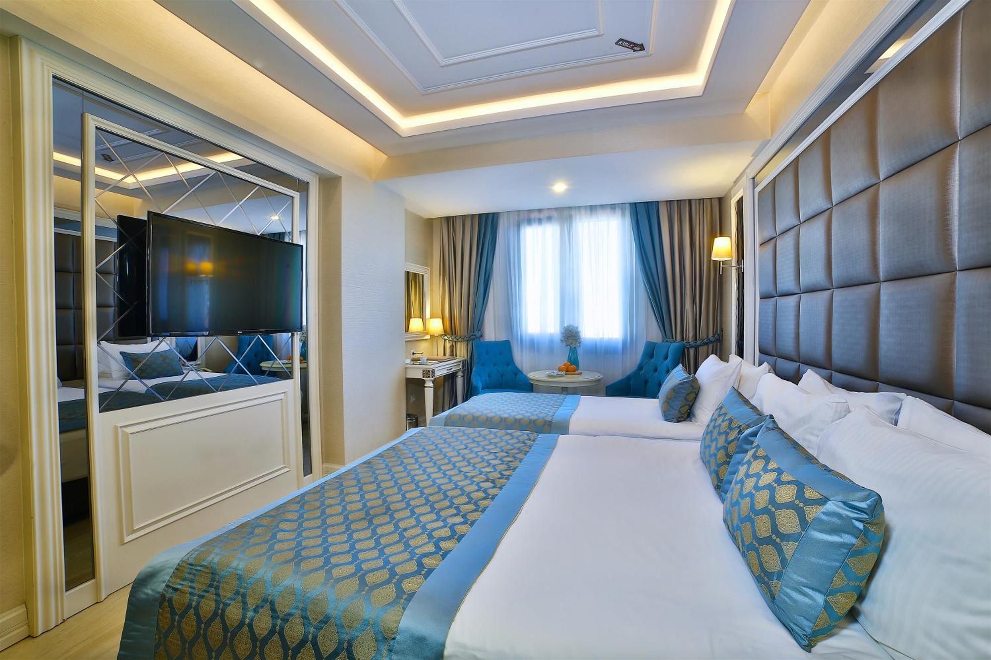 Deluxe Family Room