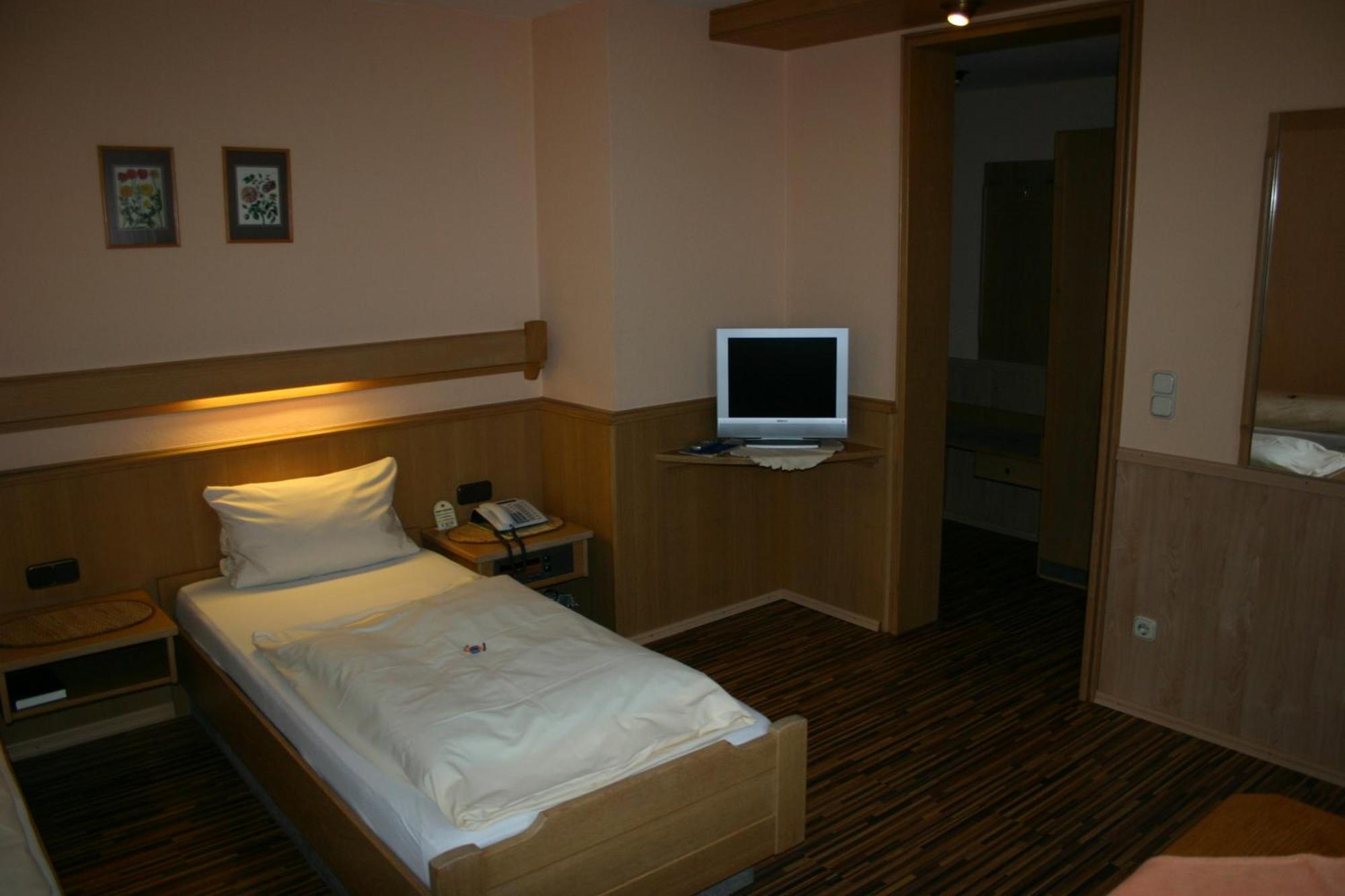 Budget Single Room
