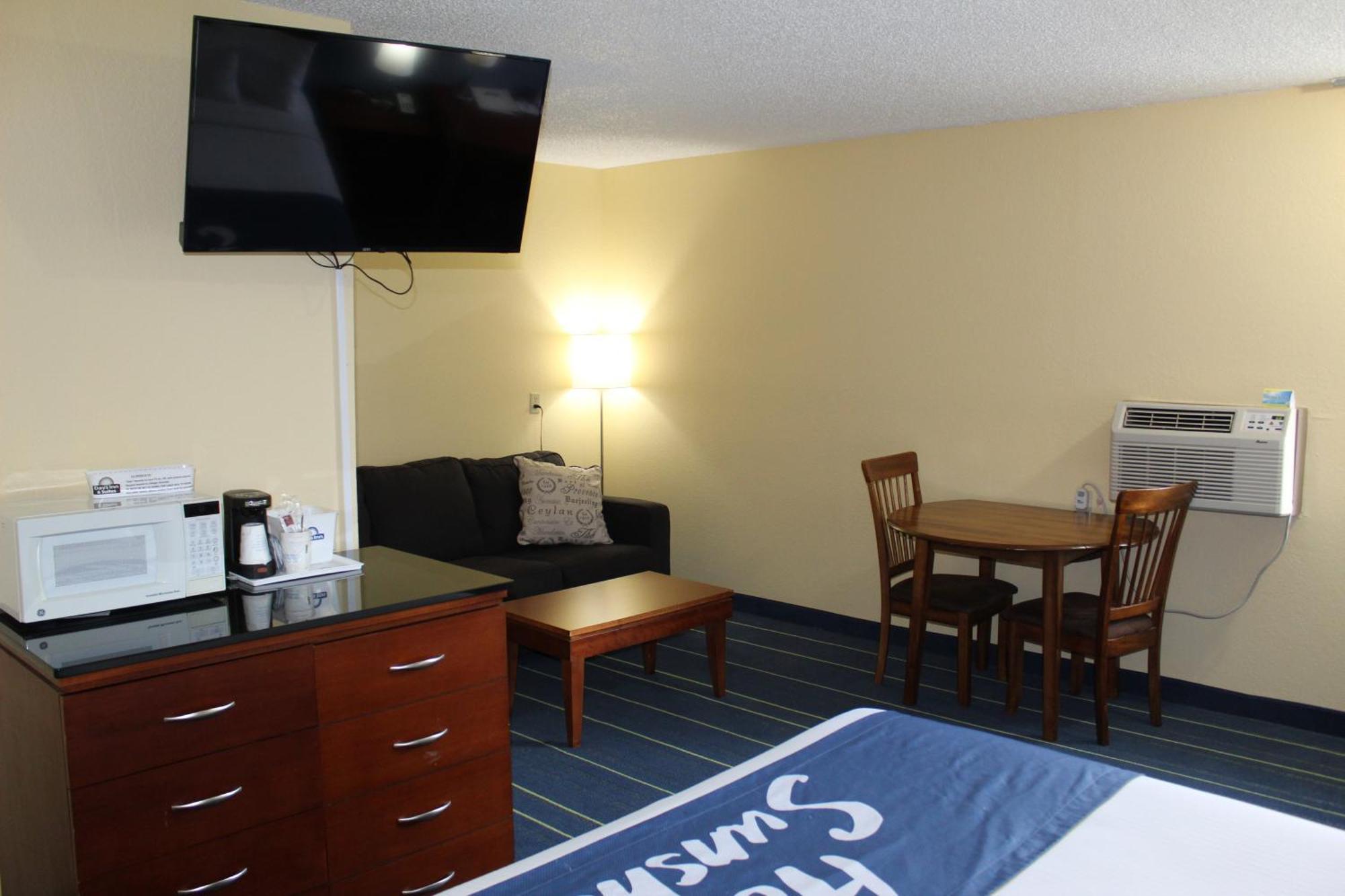 King Studio Suite Non-Smoking